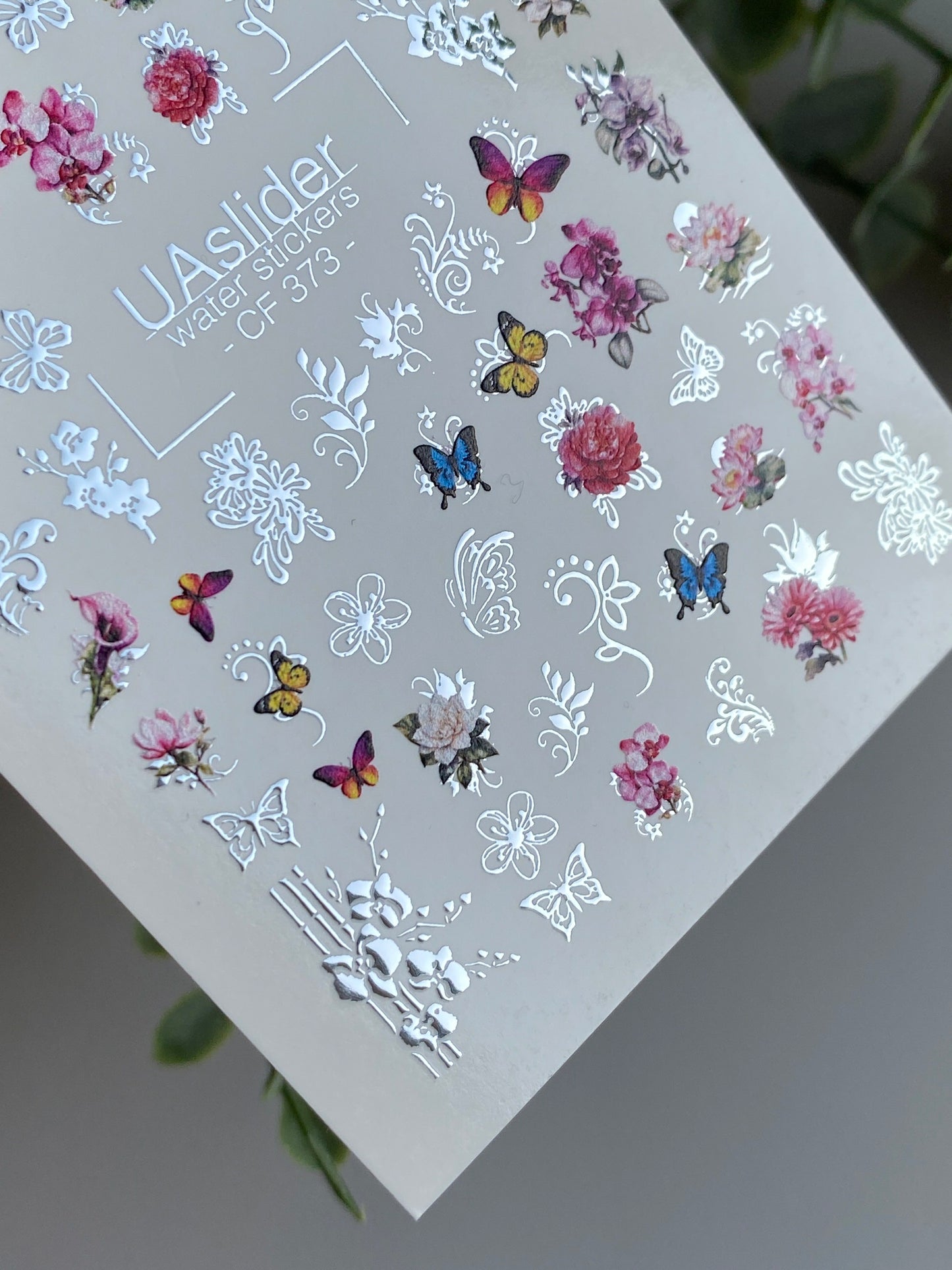 Decalcomanii de apă pentru unghii CF-373 | Decalcomanii florale pentru unghii cu alunecare pe apă | Fluturi și modele ornamentale