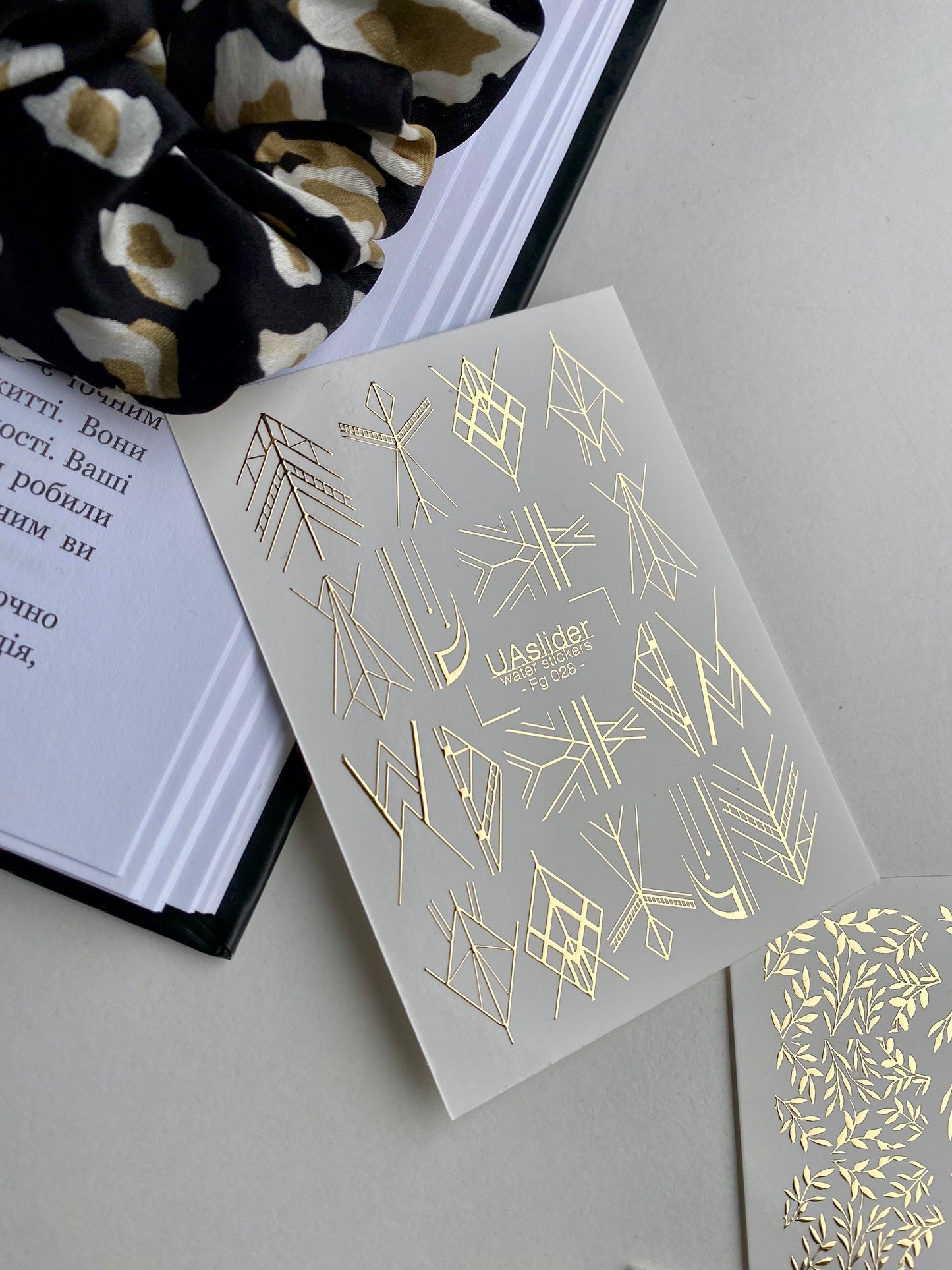 Nail Water Decal Fg-028 | Abstract Geometric Water Slide Nail Decals with Gold Foil | Futuristic Line Art Designs