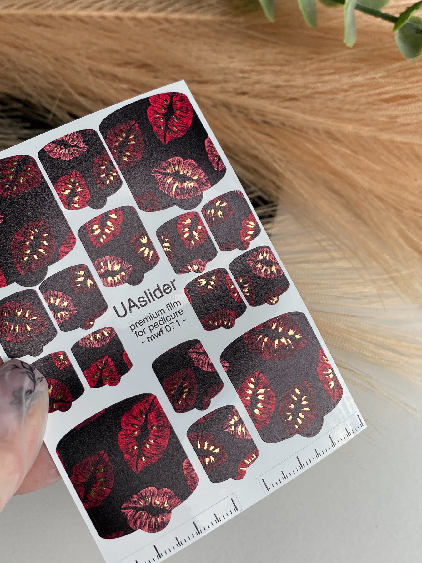 Pedicure nail wrap films mwf-071 | Nail Wrap Films for Pedicure | Red Lips Design with Gold Foil
