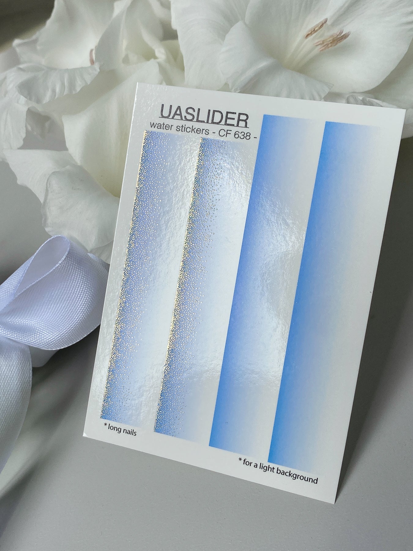 Naklejka na paznokcie CF-638 | Gradientowe naklejki wodne na paznokcie | Jasnoniebieski ombre ze złotym brokatem