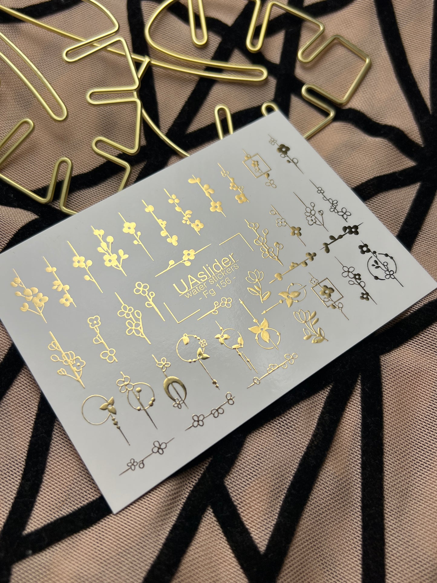 Adesivi per unghie in acqua Fg-156 | Adesivi per unghie a trasferimento ad acqua con foglia oro | Design botanici floreali minimalisti