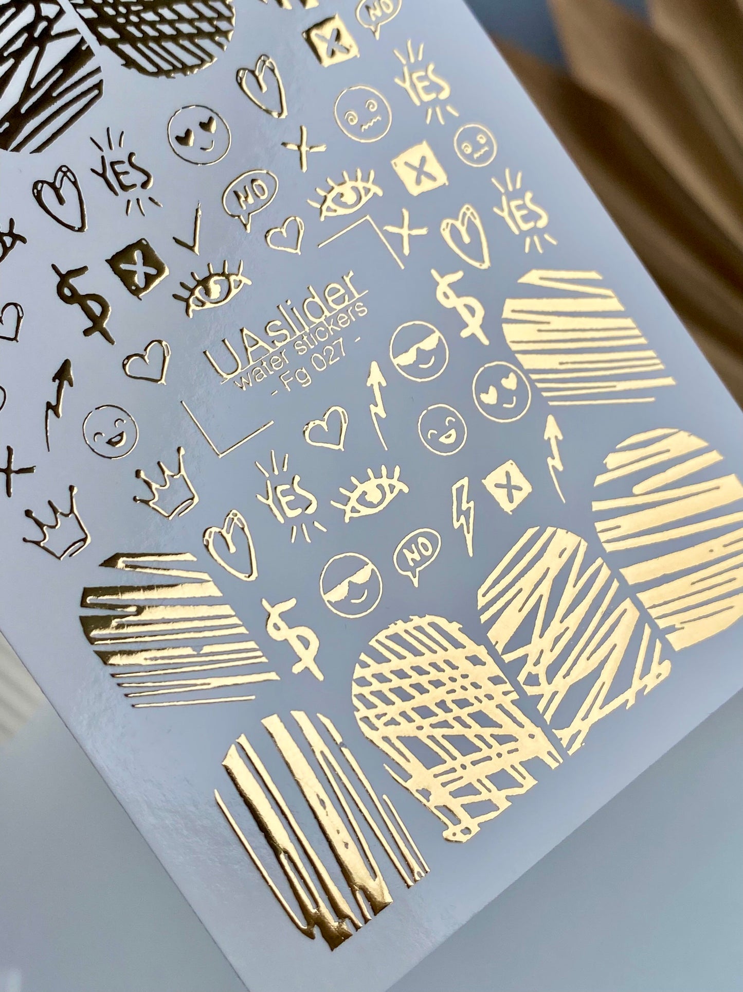 Decalcomanii de apă pentru unghii Fg-027 | Decalcomanii abstracte pentru unghii cu folie aurie | Texturi complete pentru unghii și pictograme amuzante