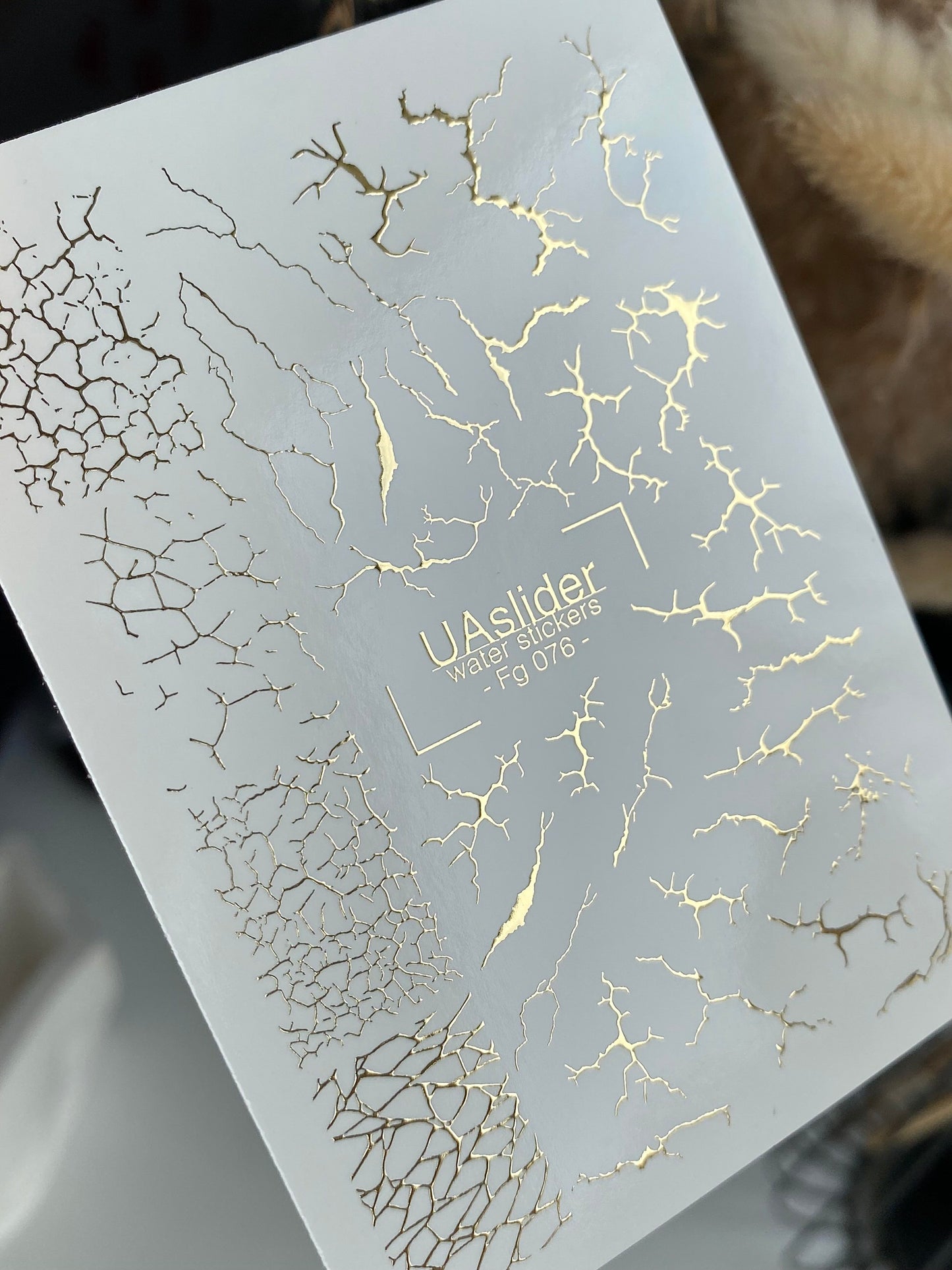 Nagų vandens lipdukas Fg-076 | Auksinės folijos vandens slydimo nagų lipdukai | Įtrūkimų ir žaibo efektas