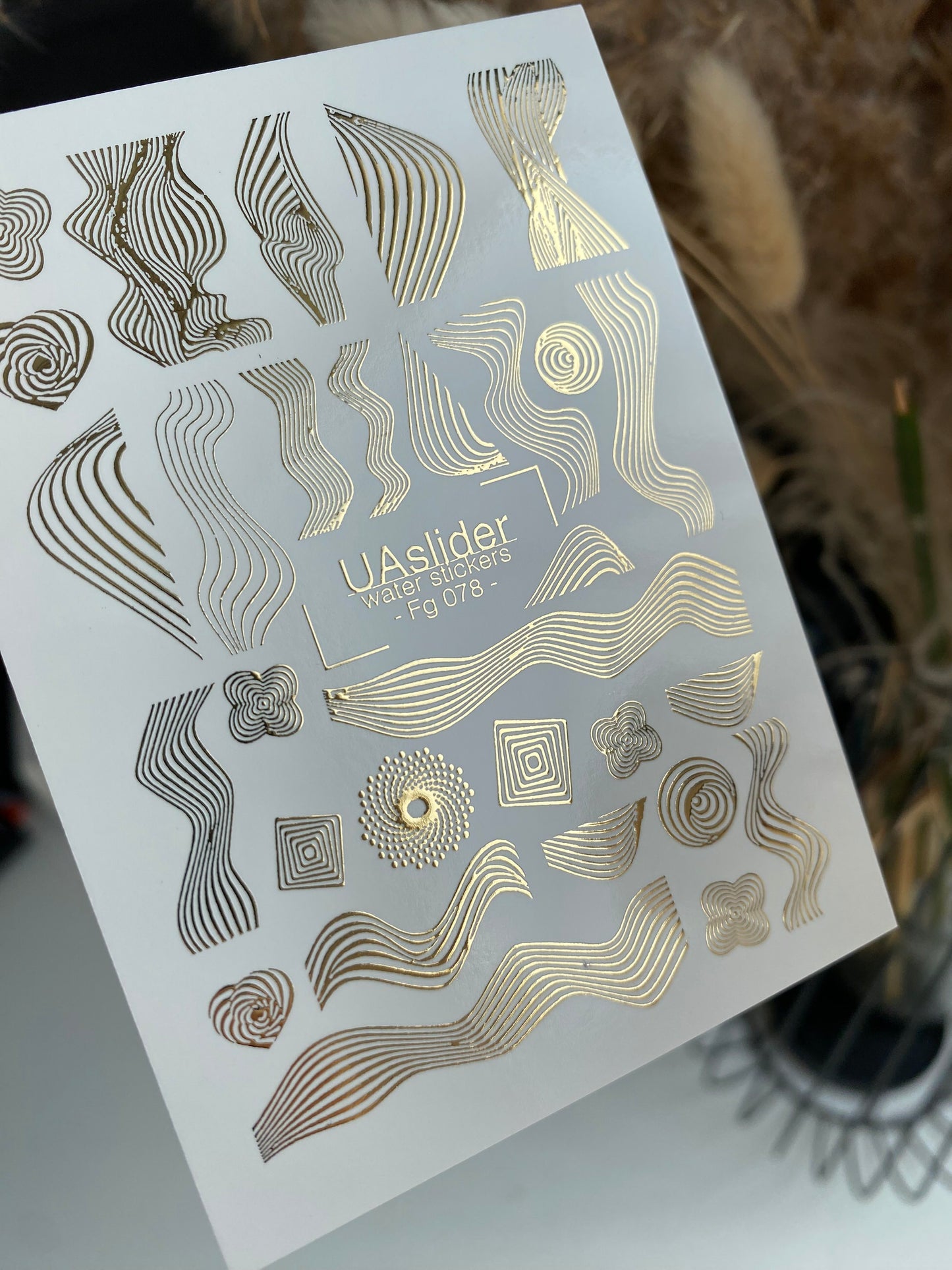 ملصقات أظافر مائية Fg-078 | ملصقات أظافر مائية بفويل ذهبي | موجات مجردة وخطوط هندسية