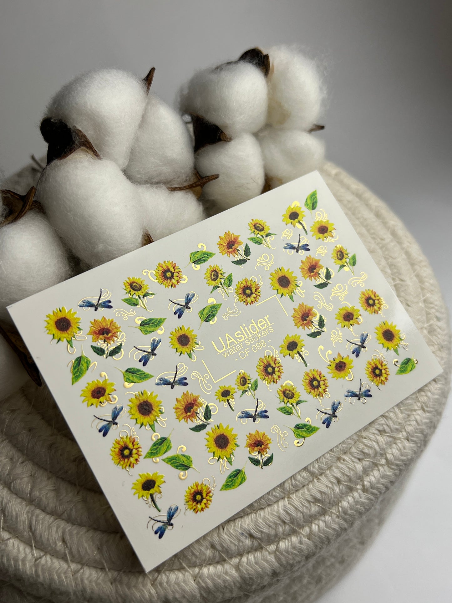 Décalcomanie d'eau pour ongles CF-098 | Décalcomanies d'eau florales pour ongles | Tournesols et libellules bleues