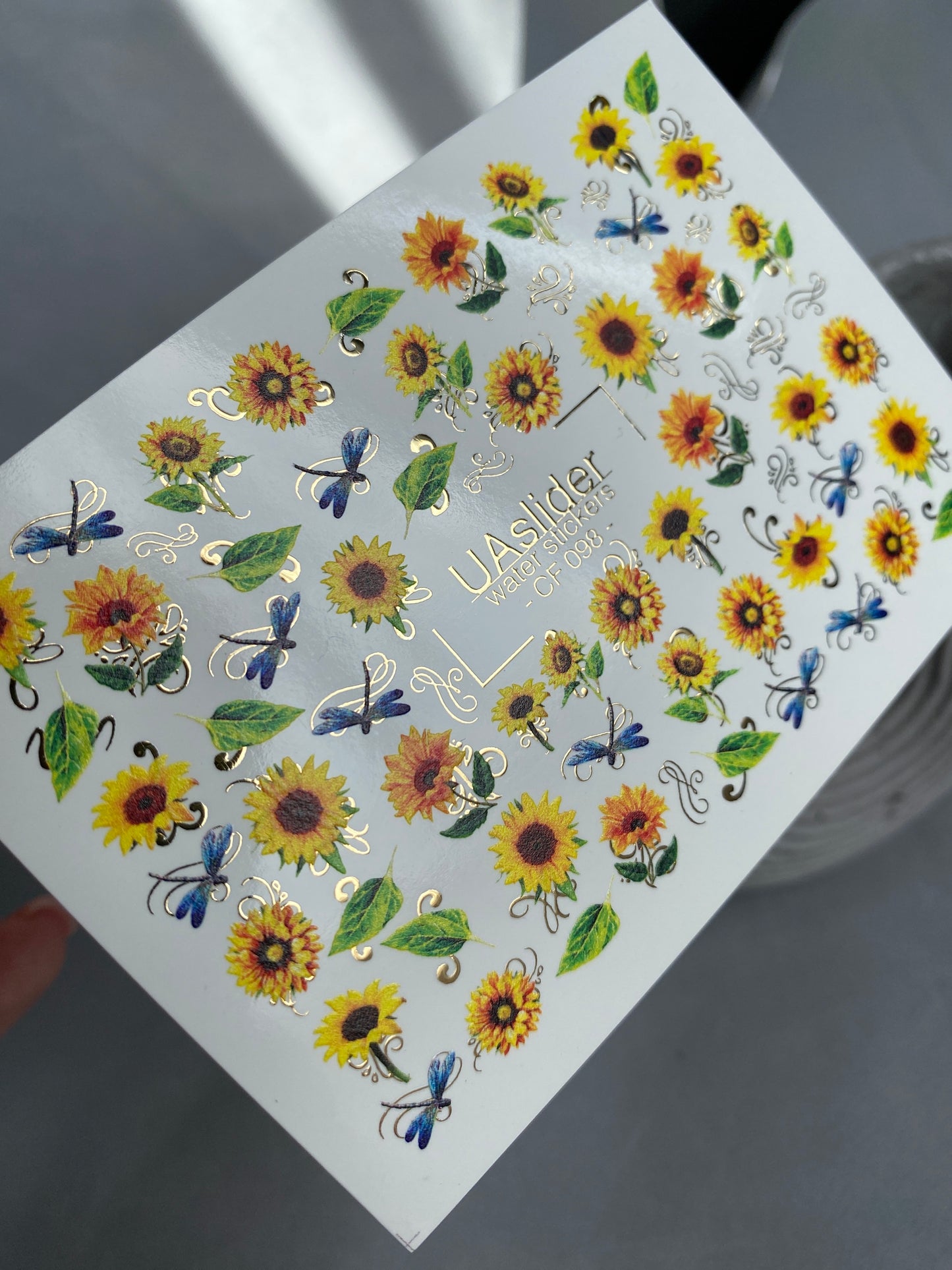 Décalcomanie d'eau pour ongles CF-098 | Décalcomanies d'eau florales pour ongles | Tournesols et libellules bleues