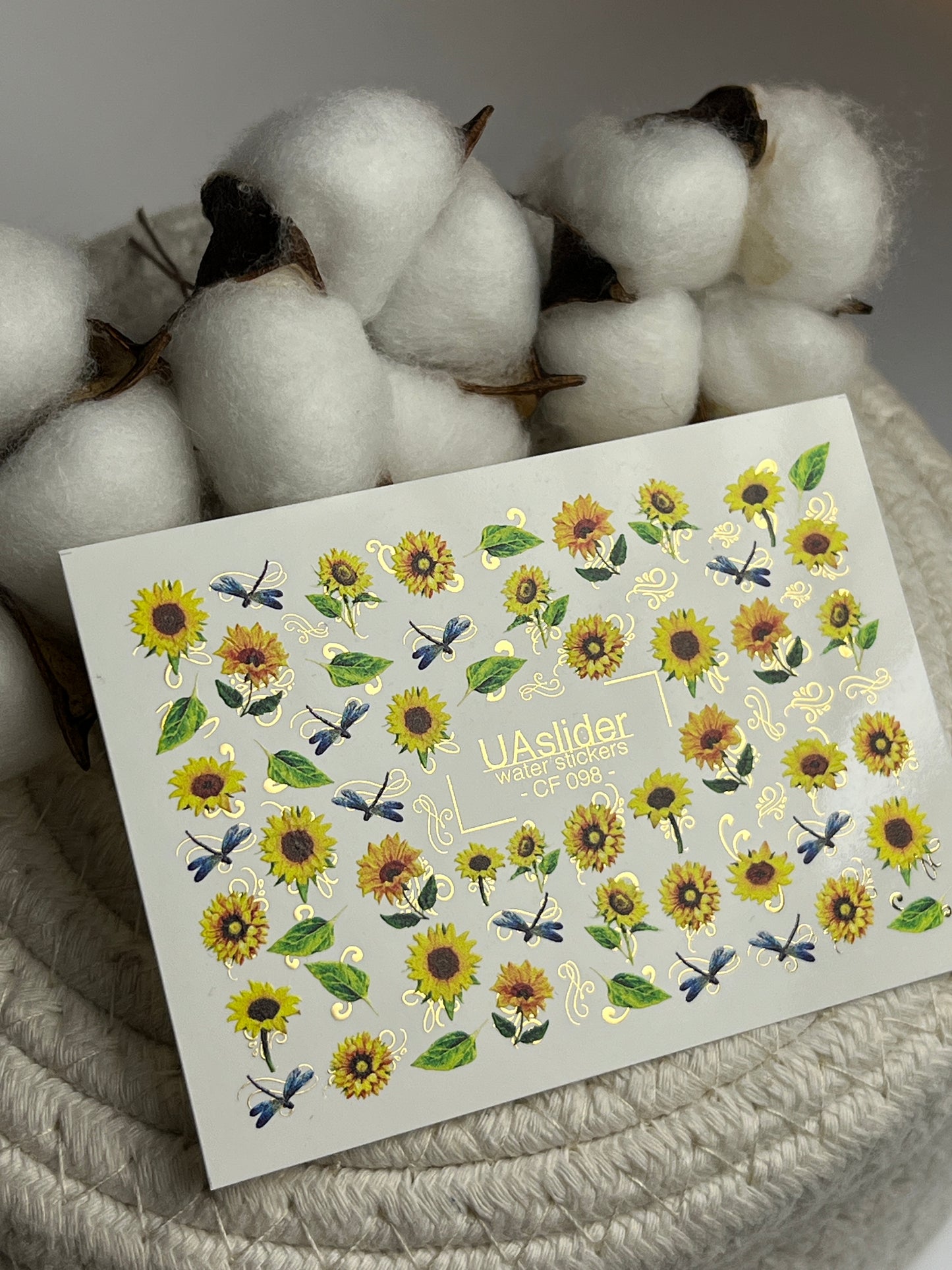 Décalcomanie d'eau pour ongles CF-098 | Décalcomanies d'eau florales pour ongles | Tournesols et libellules bleues