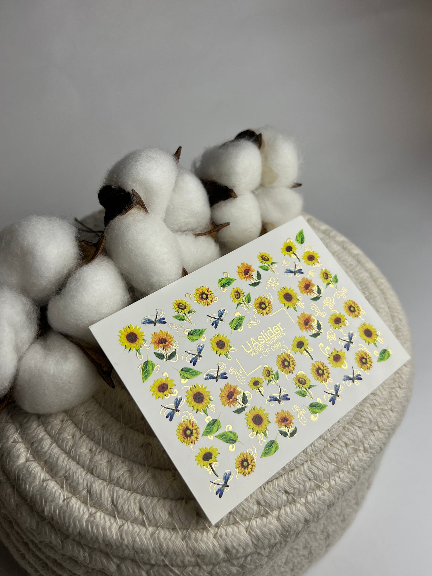 Décalcomanie d'eau pour ongles CF-098 | Décalcomanies d'eau florales pour ongles | Tournesols et libellules bleues