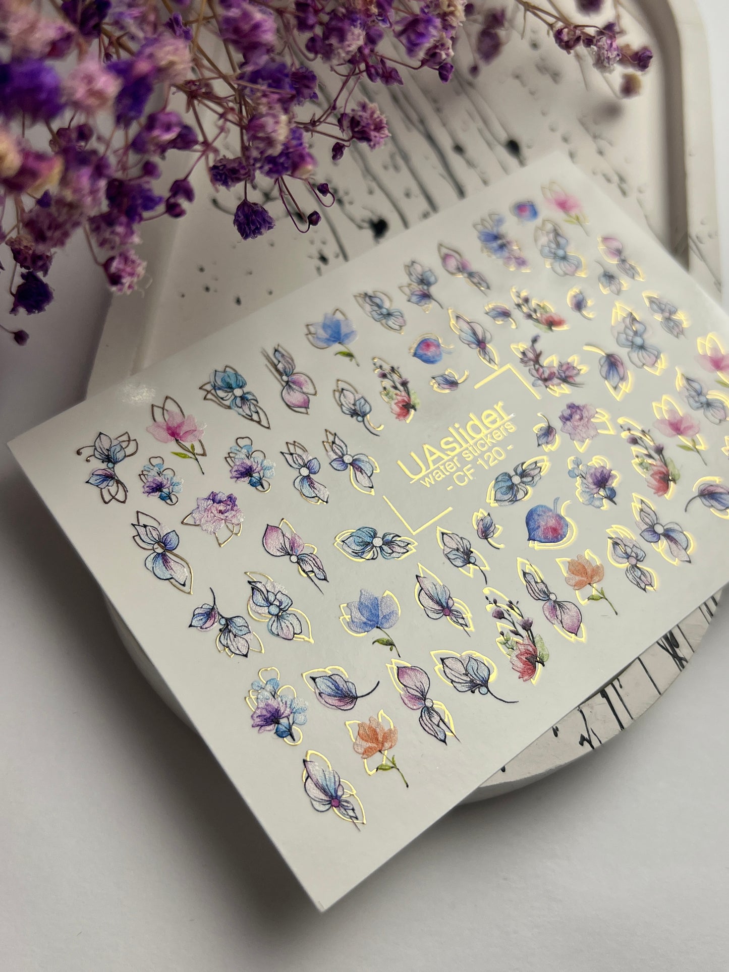 Nagel Wasserabziehbild CF-120 | Florale Wasser-Schiebefolien für Nägel | Pastellblumen mit Gold- & Konturdetails