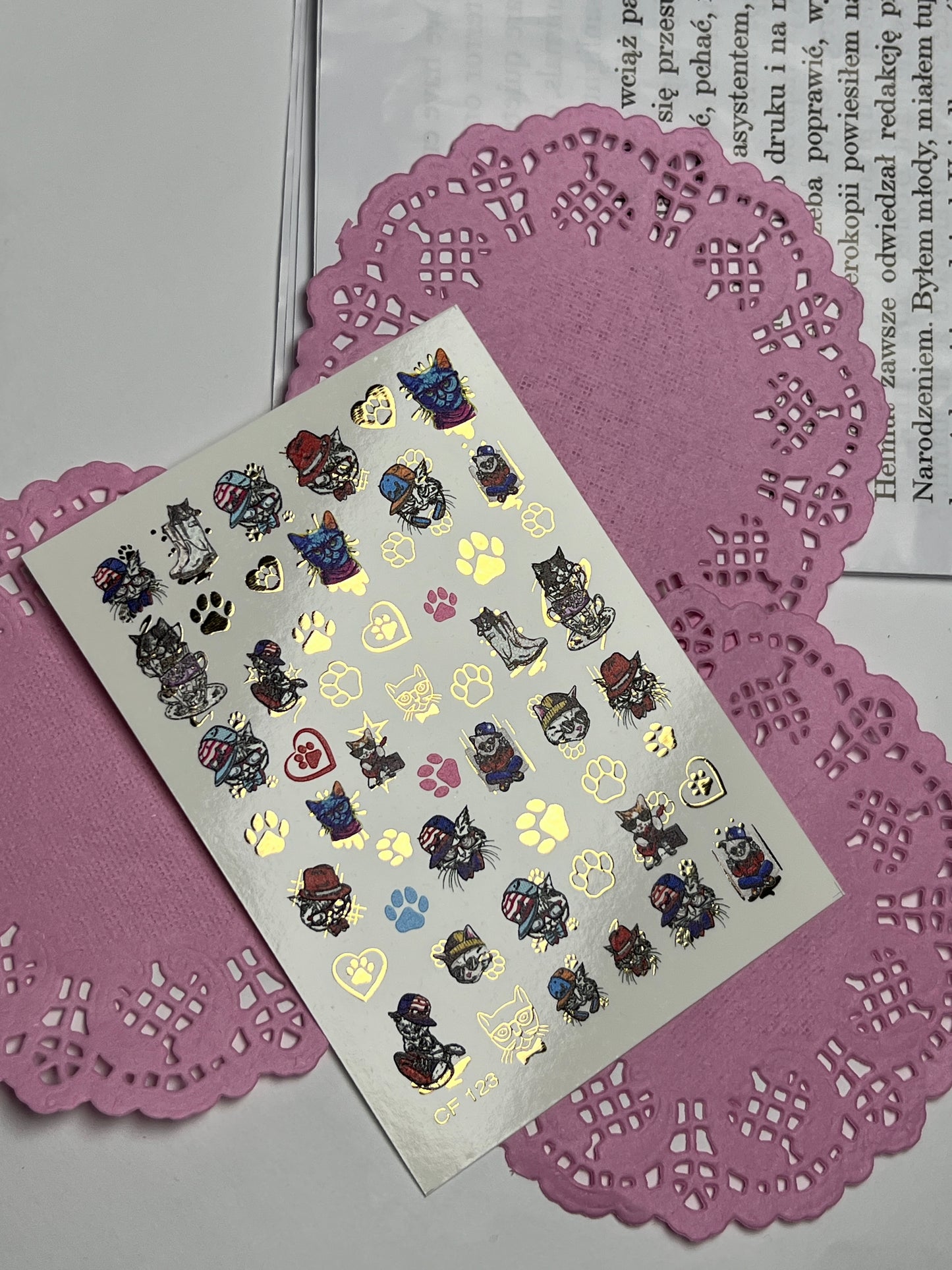 Nálepka na nehty CF-123 | Roztomilé nálepky na nehty s kočkou | Veselé kočky s klobouky, brýlemi a otisky tlapek