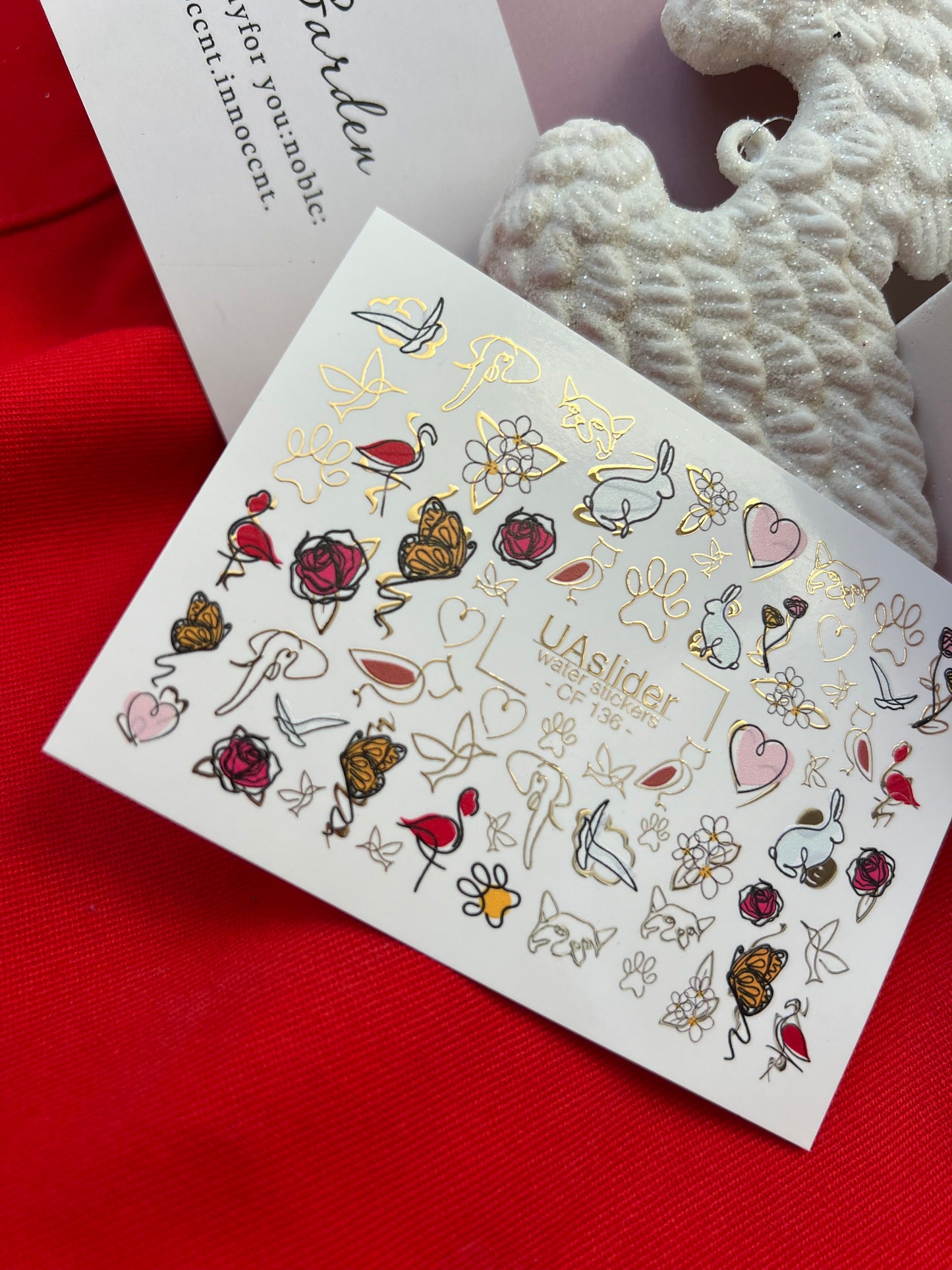 Nagel Wasserabziehbild CF-136 | Tier- & Blumen Wasser-Schiebefolien Nagelabziehbilder | Goldfolie Schmetterlinge, Rosen & Herzen