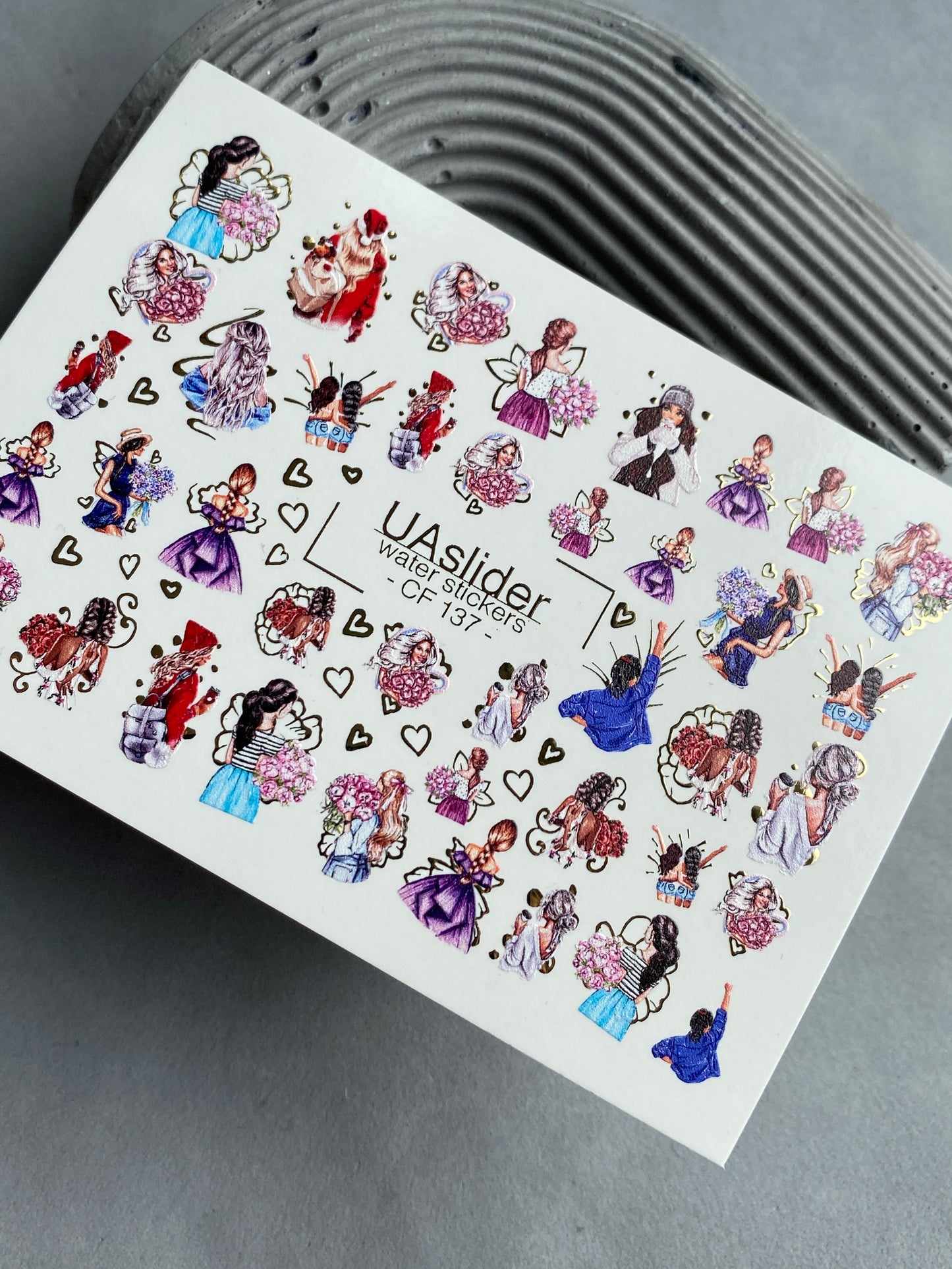 Nail Water Decal CF-137 | Fashion Girl Water Slide Nail Decals | Floral Bouquets & Gold Hearts