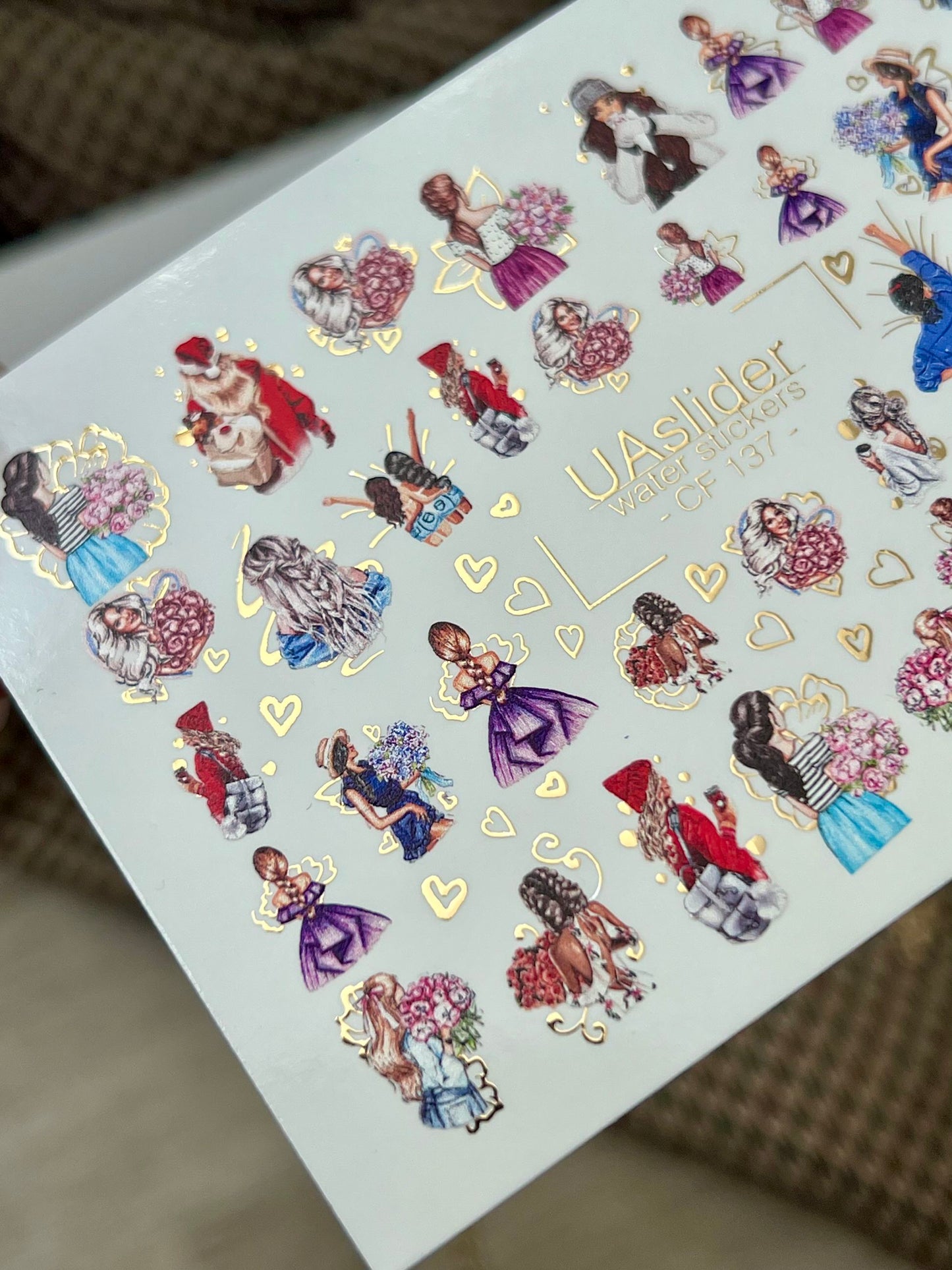 Nail Water Decal CF-137 | Fashion Girl Water Slide Nail Decals | Floral Bouquets & Gold Hearts