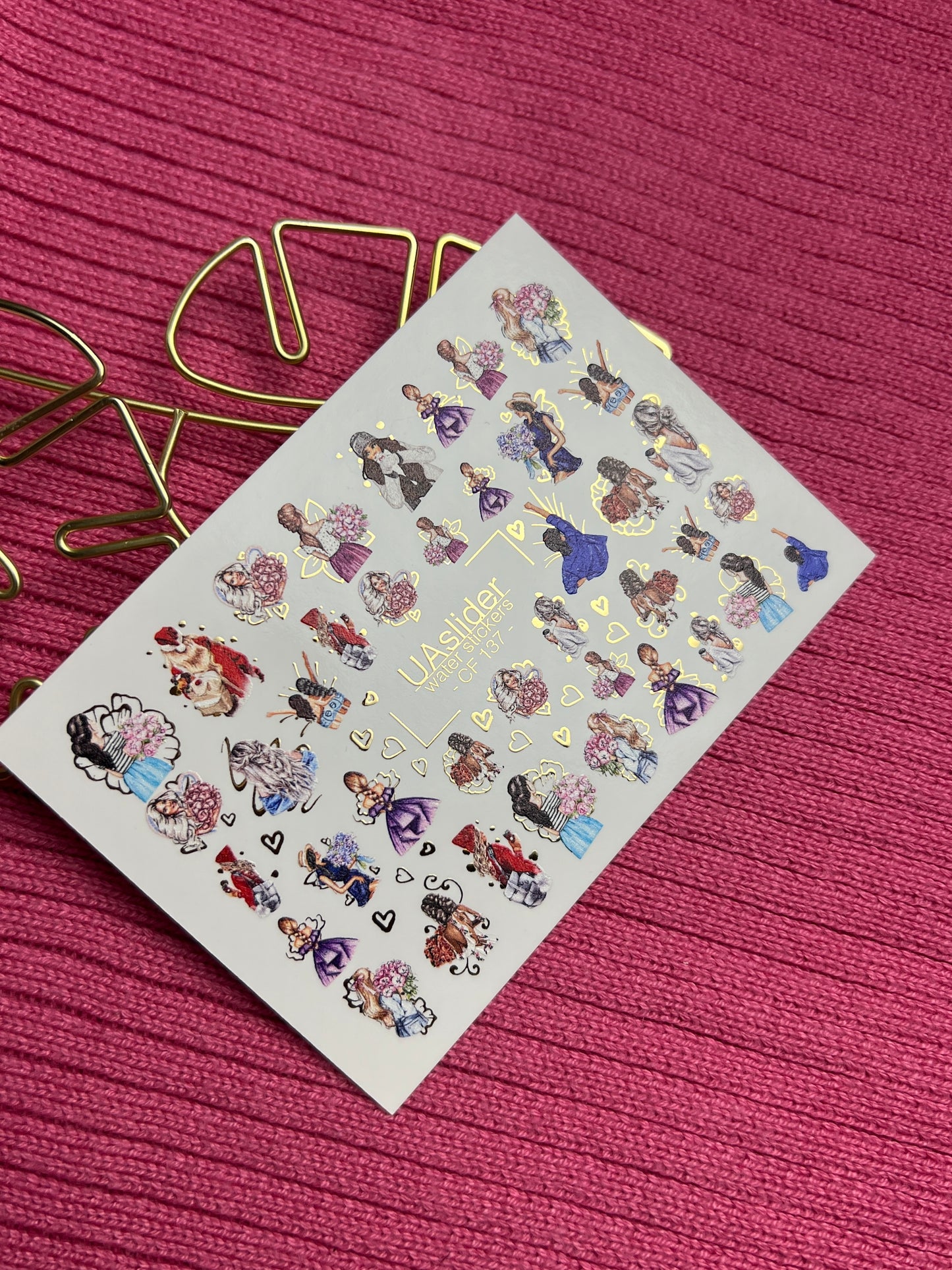 Nail Water Decal CF-137 | Fashion Girl Water Slide Nail Decals | Floral Bouquets & Gold Hearts