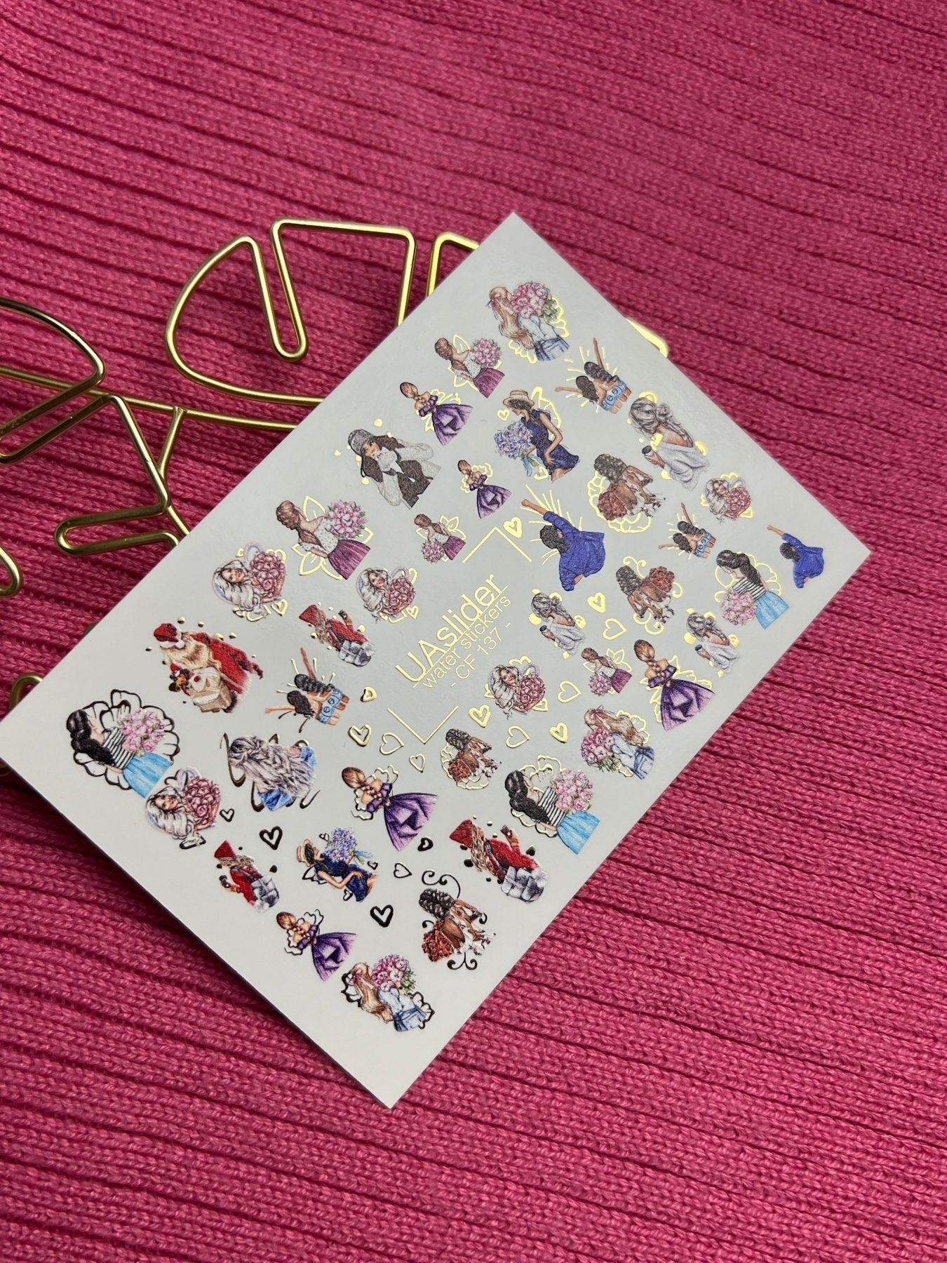 Nail Water Decal CF-137 | Fashion Girl Water Slide Nail Decals | Floral Bouquets & Gold Hearts - UASLIDER