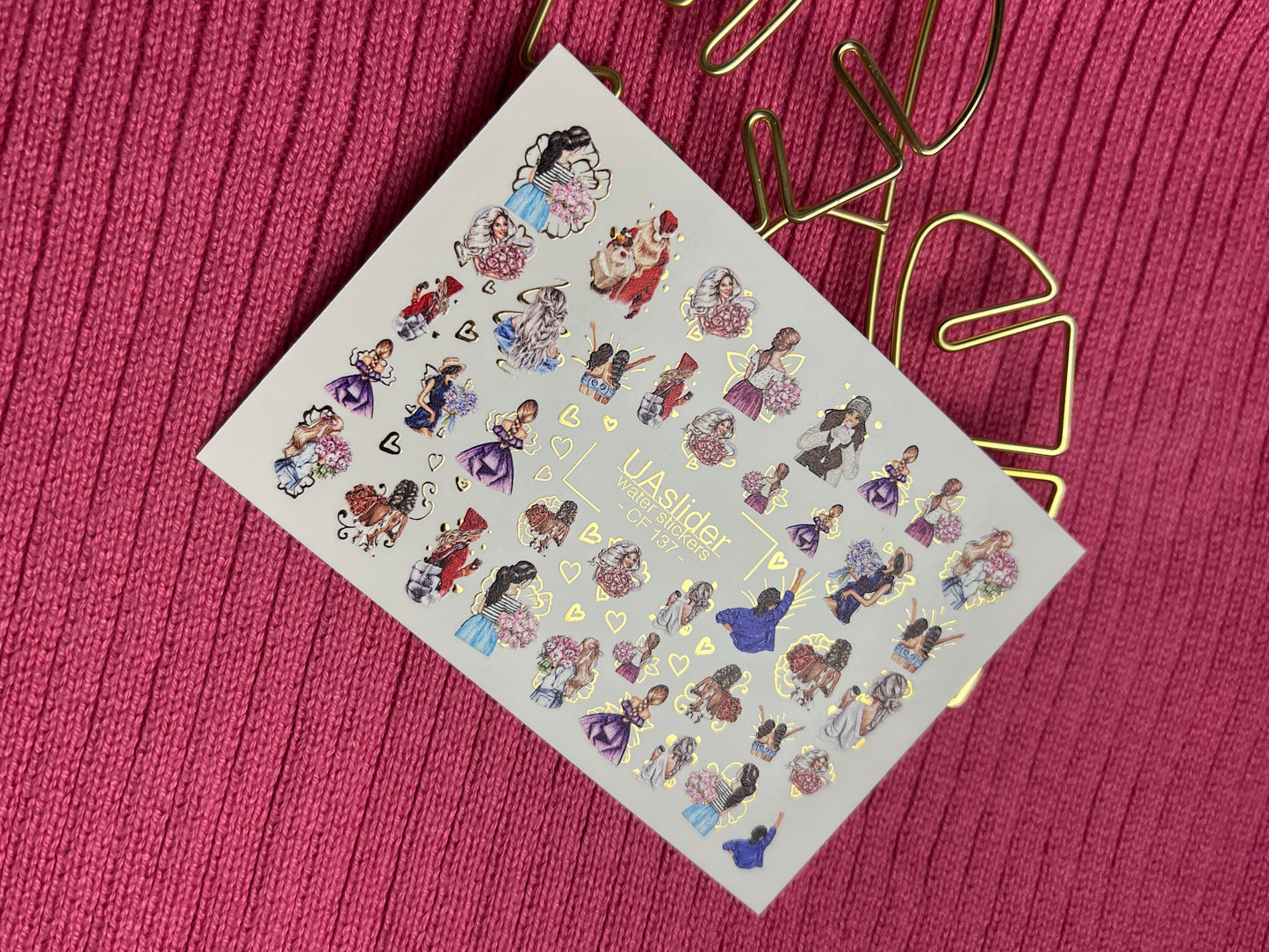 Nail Water Decal CF-137 | Fashion Girl Water Slide Nail Decals | Floral Bouquets & Gold Hearts