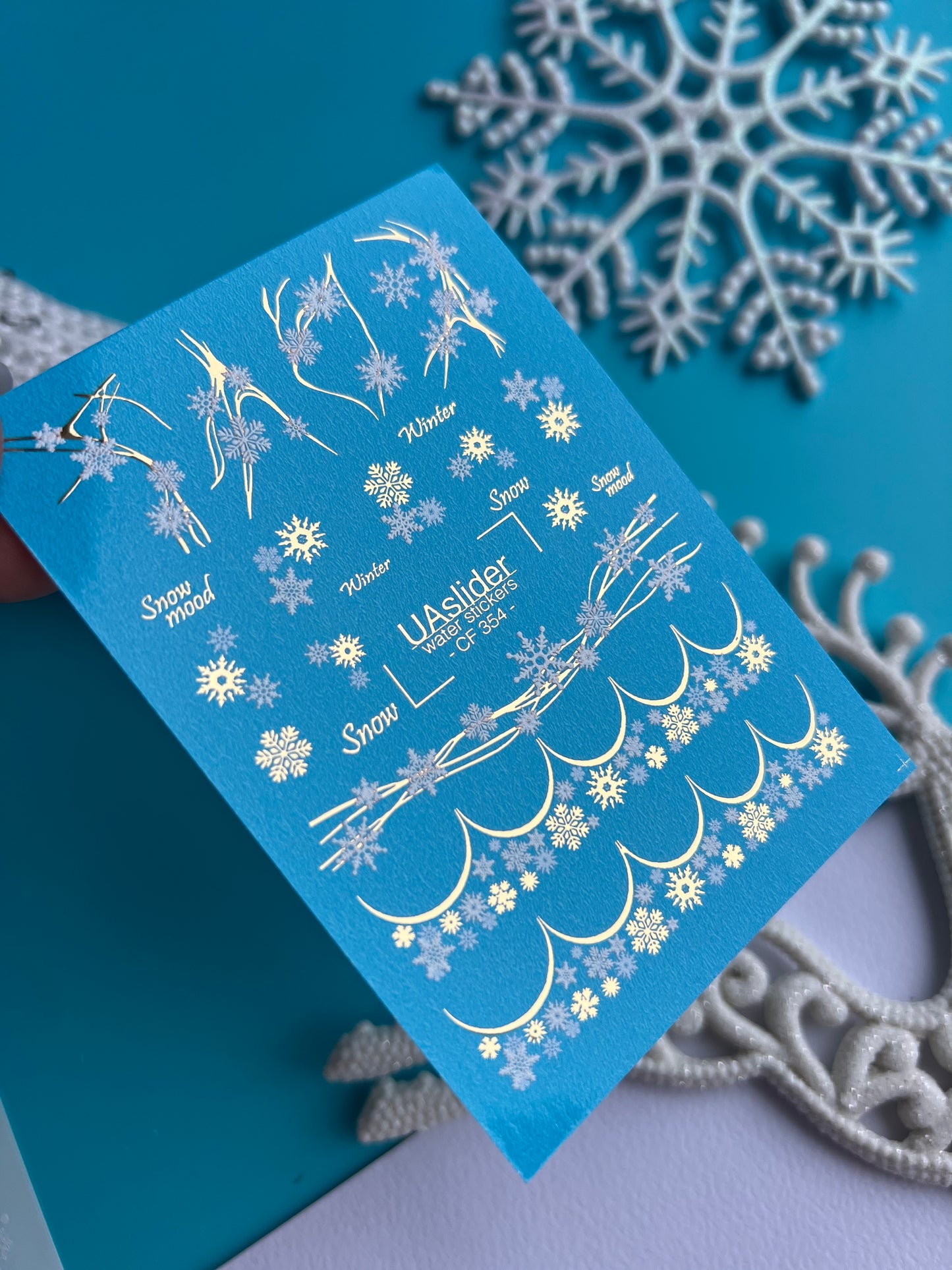 Nagel-Wasserabziehbild CF-354 | Wasserabzieh-Nagelbilder | Schneeflocken & Winterzweige mit goldenen Akzenten