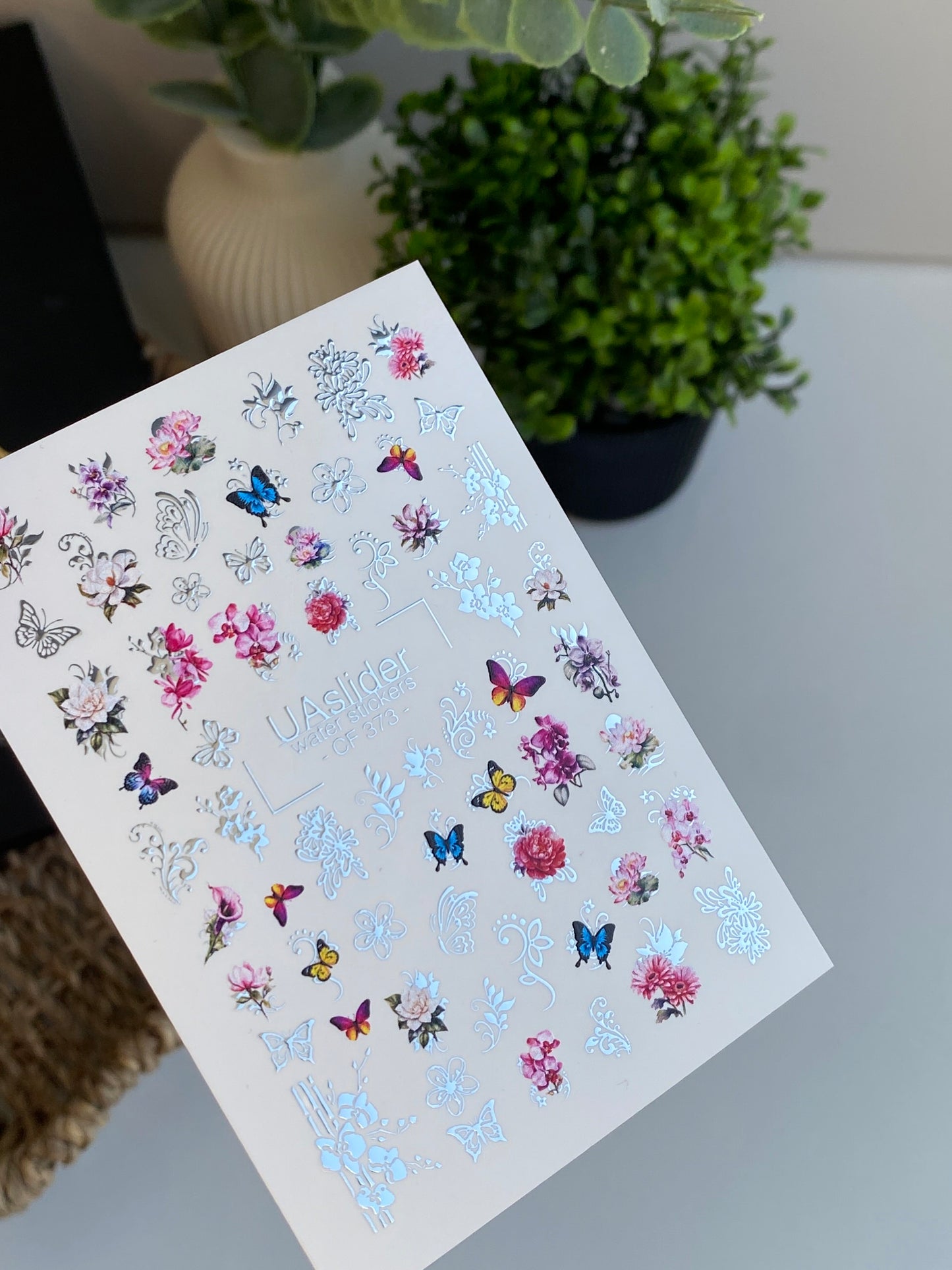 Decalcomanii de apă pentru unghii CF-373 | Decalcomanii florale pentru unghii cu alunecare pe apă | Fluturi și modele ornamentale