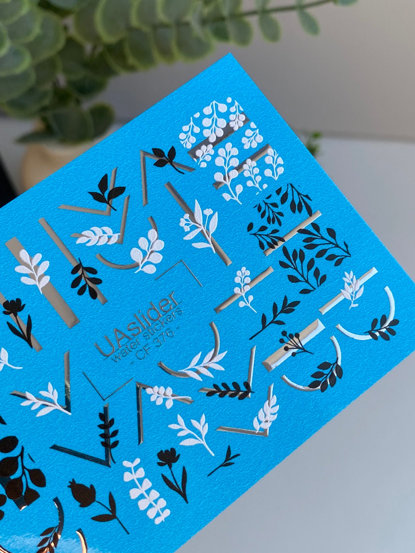 ملصق أظافر مائي CF-376 | ملصقات أظافر انزلاق مائي بسيطة | لمسات نباتية باللونين الأسود والأبيض