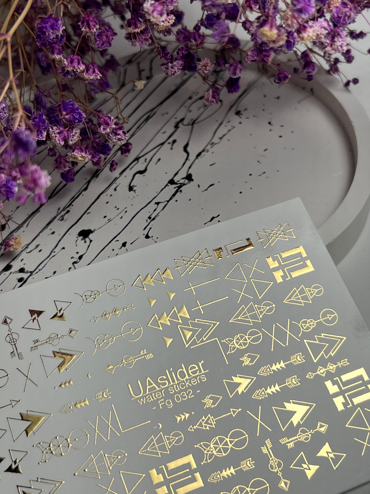 Nail Water Decal Fg-032 | Geometric Water Slide Nail Decals with Gold Foil | Minimalist Abstract Nail Art