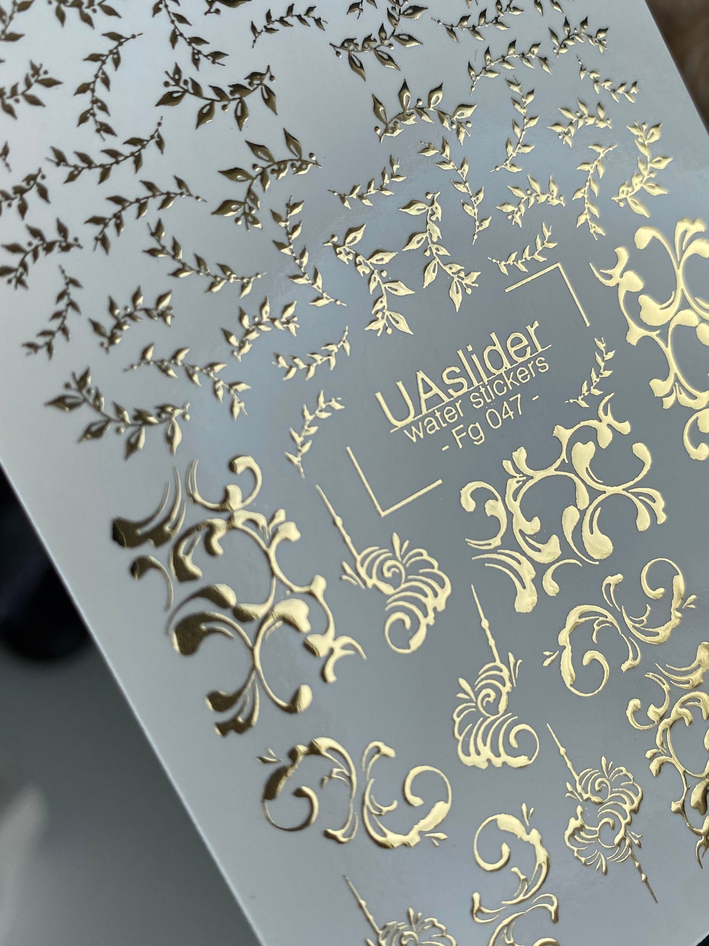 Nail Water Decal Fg-047 | Water Slide Nail Decals Golden Vines | Ornamental Leaves and Classic Swirls