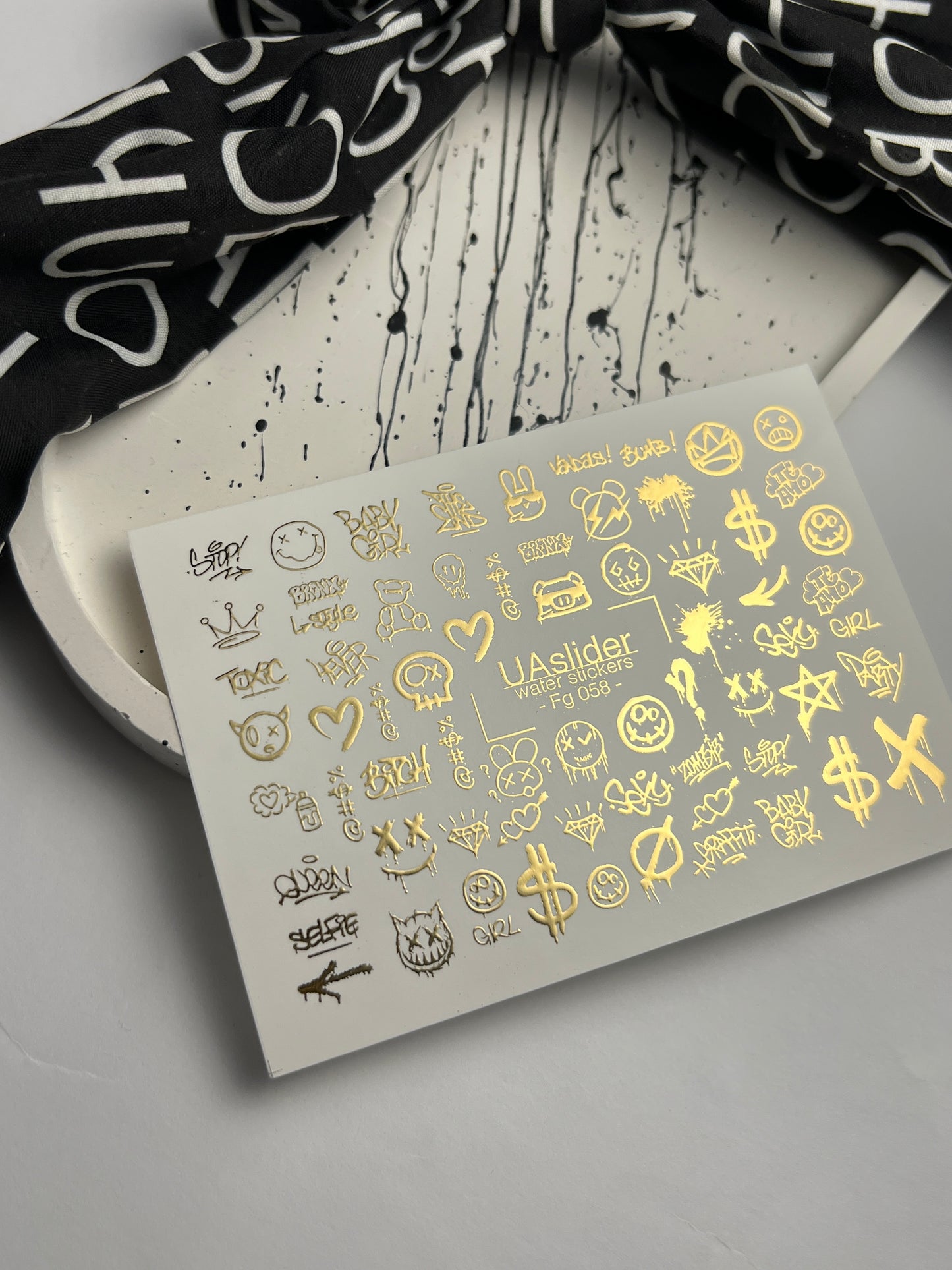 Nail Water Decal Fg-058 | Water Slide Nail Decals Graffiti Gold | Street Style Nail Tattoos with Emoji