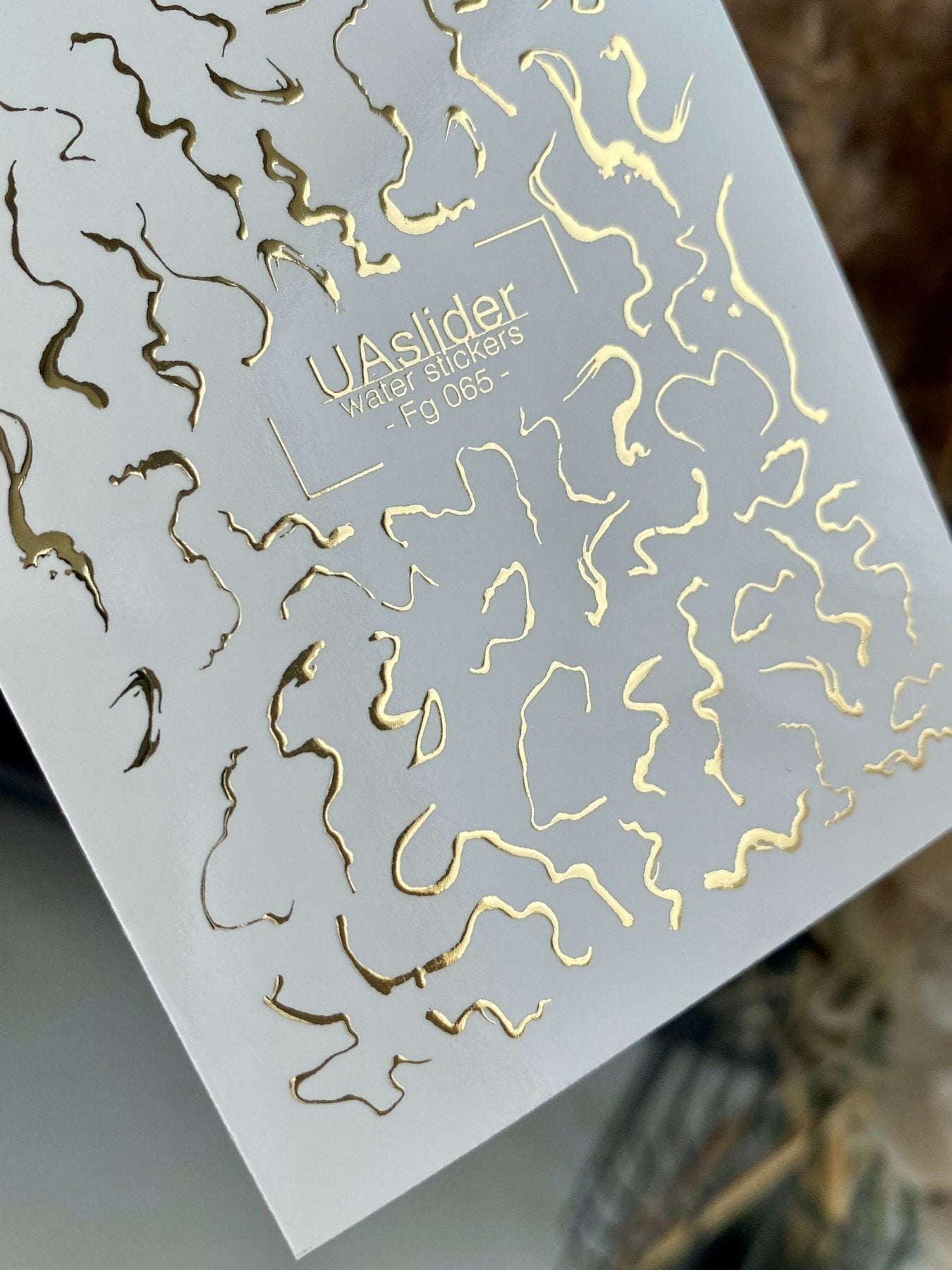 Nail Water Decal Fg-065 | Gold Foil Water Slide Nail Decals | Abstract Wavy Lines - UASLIDER