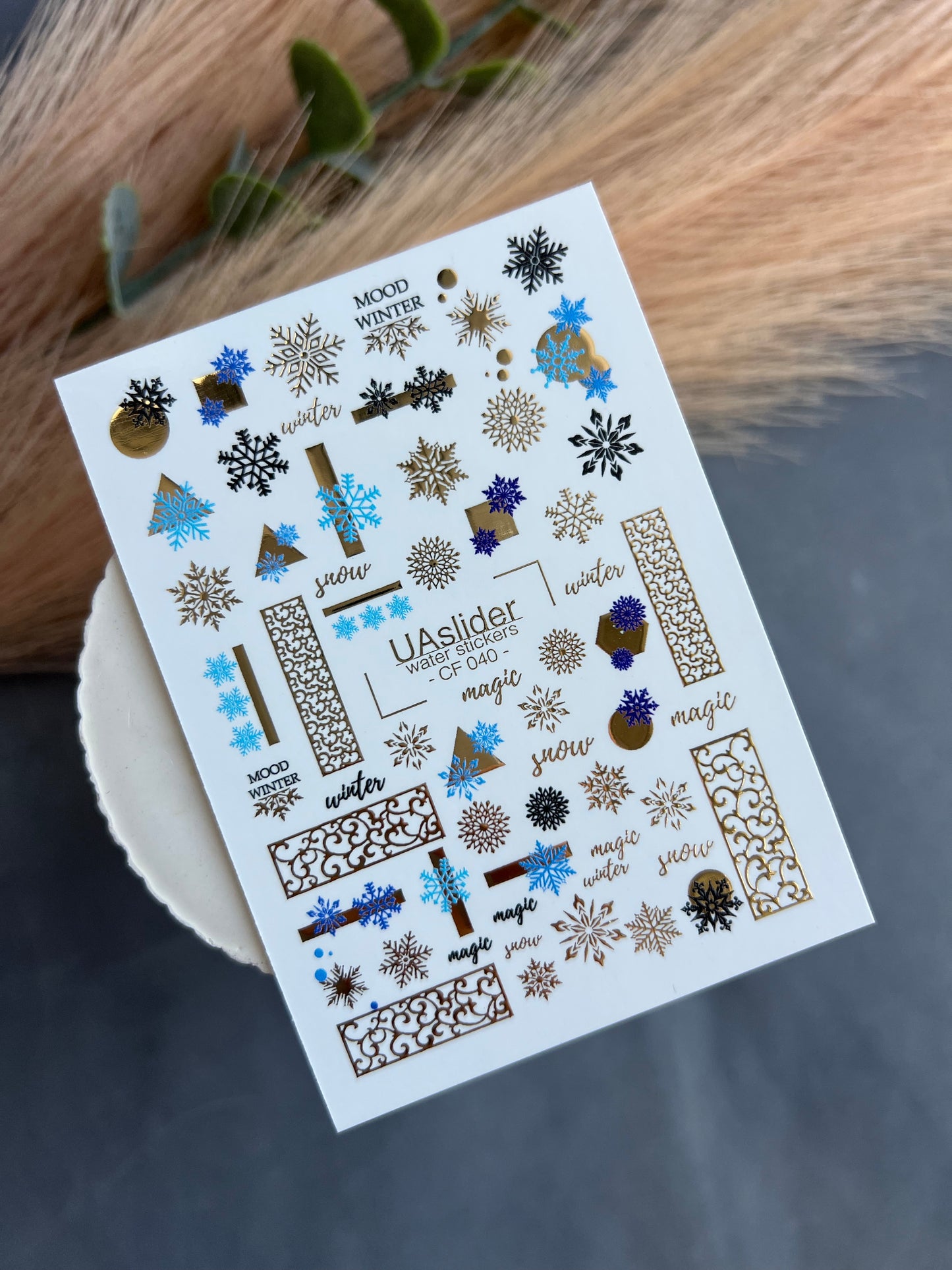 Adesivo para Unhas CF-040 | Adesivos para Unhas de Deslizamento na Água de Inverno | Flocos de Neve Azuis e Enfeites de Folha Dourada