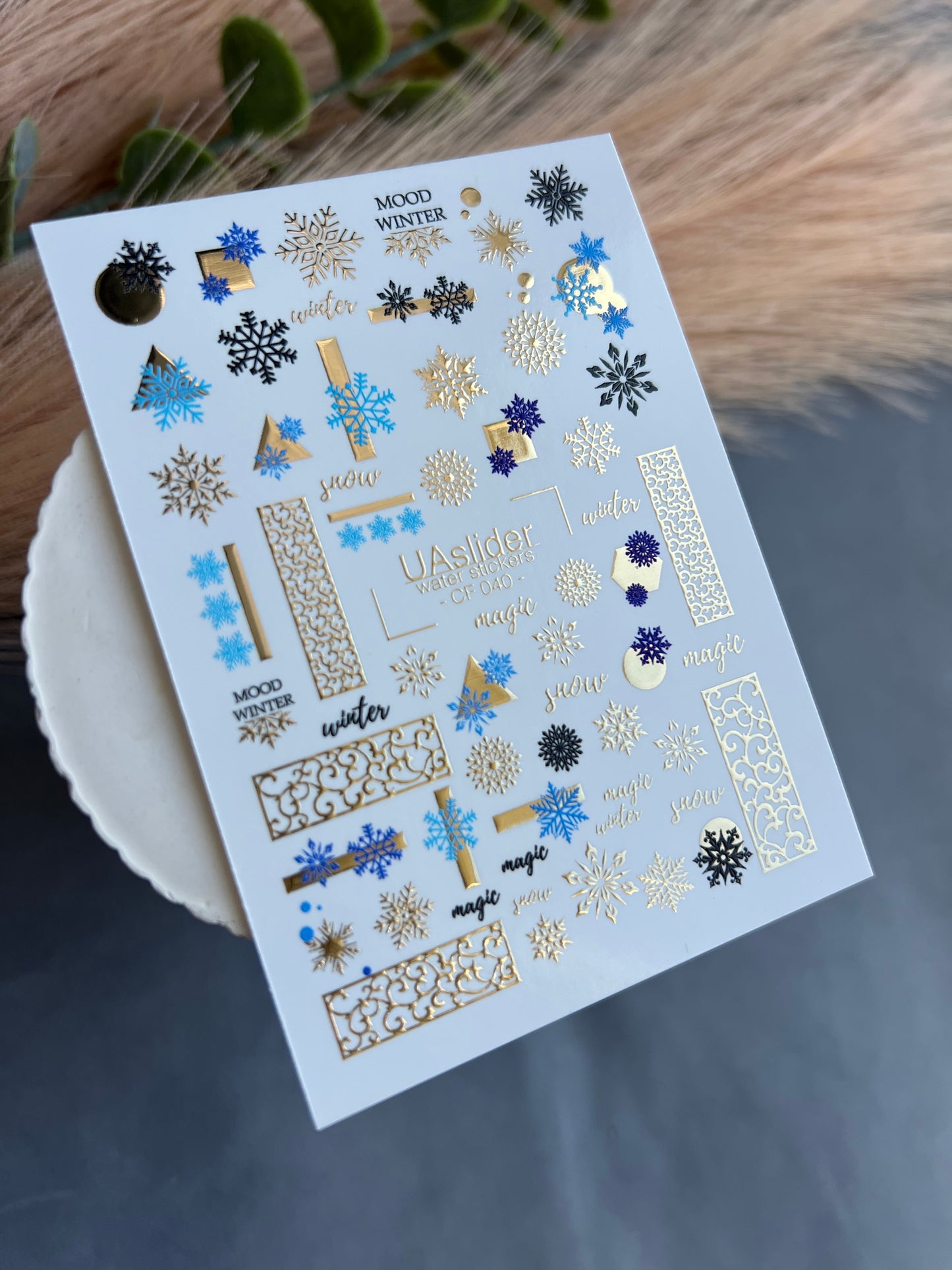 Adesivo para Unhas CF-040 | Adesivos para Unhas de Deslizamento na Água de Inverno | Flocos de Neve Azuis e Enfeites de Folha Dourada