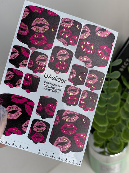 Pedicure nail wrap films mwf-025 | Nail Wrap Films for Pedicure | Hot Pink Lips with Gold Foil on Black