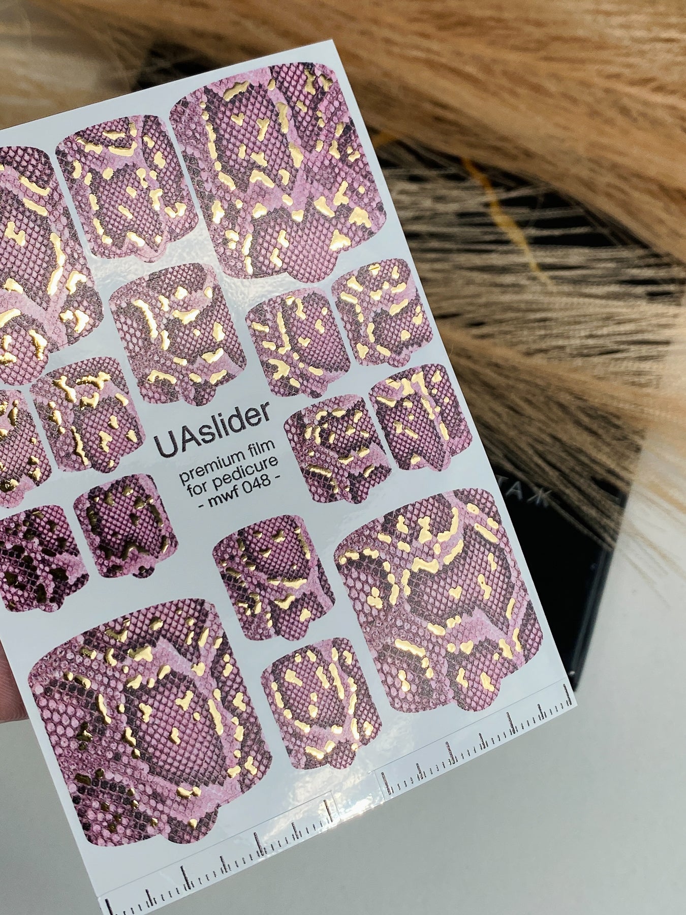 Pedicure nail wrap films mwf-048 | Nail Wrap Films for Pedicure | Lilac Snake Skin with Gold Foil