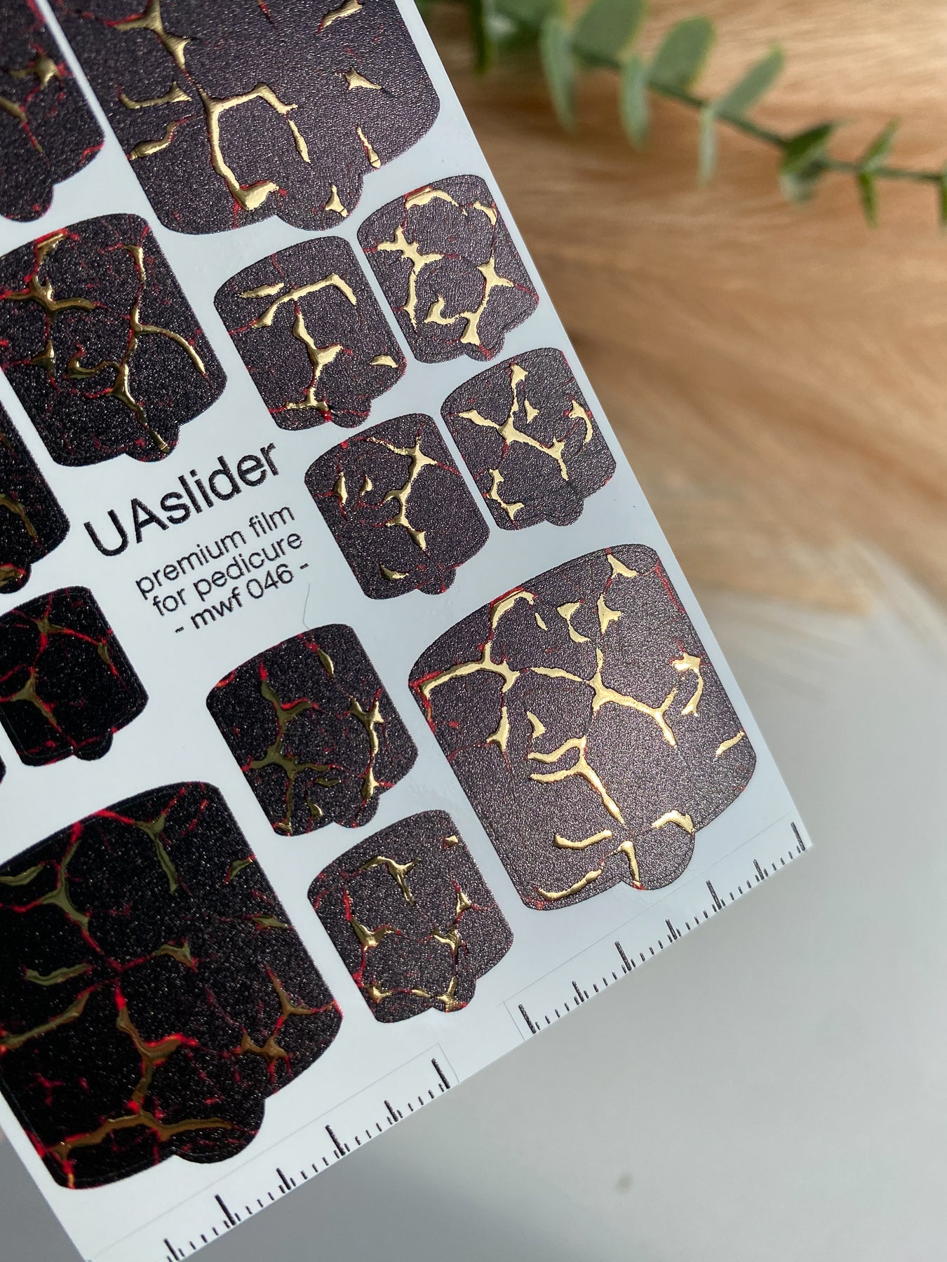 Pedicure nail wrap films mwf-046 | Nail Wrap Films for Pedicure | Black Crackle Design with Gold Foil