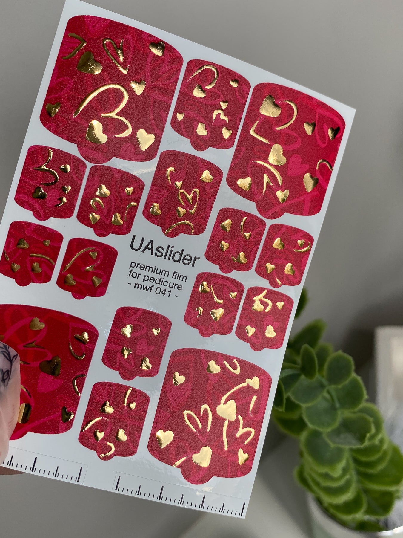 Pedicure nail wrap films mwf-041 | Nail Wrap Films for Pedicure | Red Hearts with Gold Foil