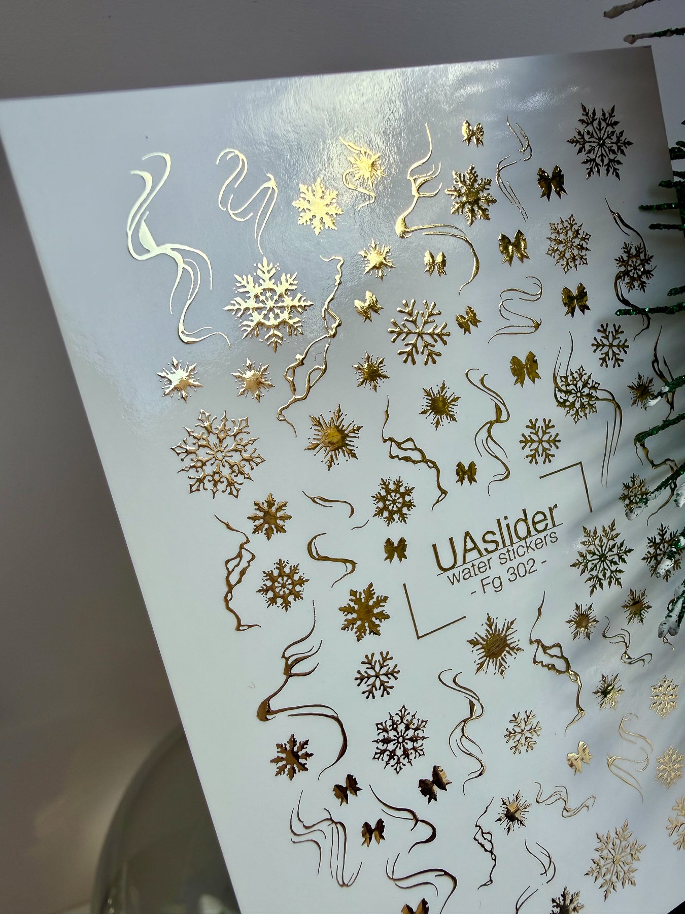 Nail Water Decal Fg-302 | Water Slide Nail Decals | Gold Snowflakes and Ribbons