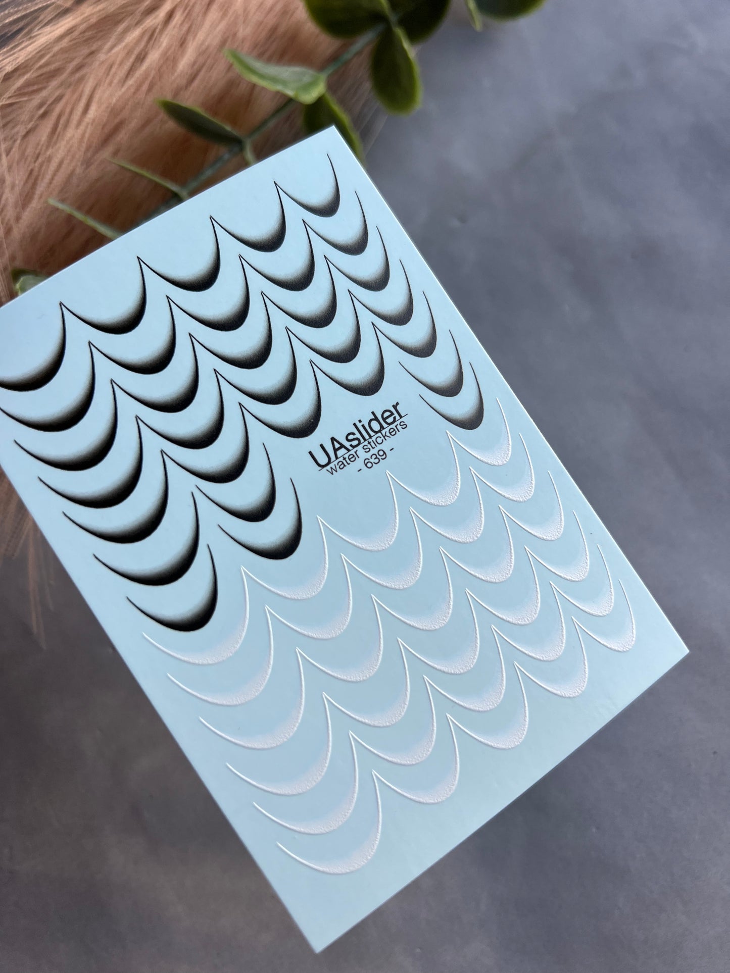 Nail Water Decal 639