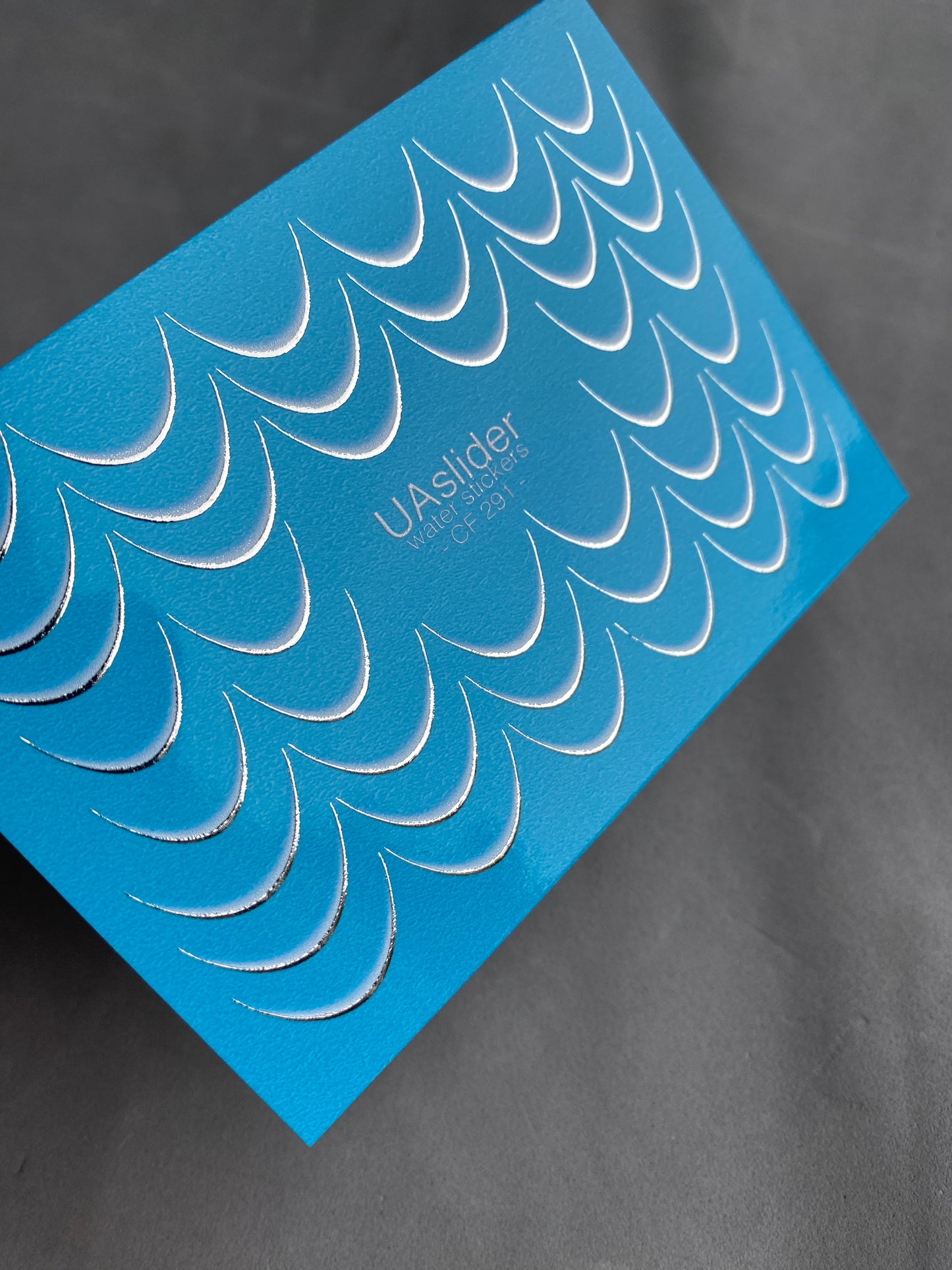 Nagų vandens lipdukas CF-291 | Minimalistiniai vandens slydimo nagų lipdukai | Sidabriniai pusmėnuliai prancūziškiems nagų galiukams