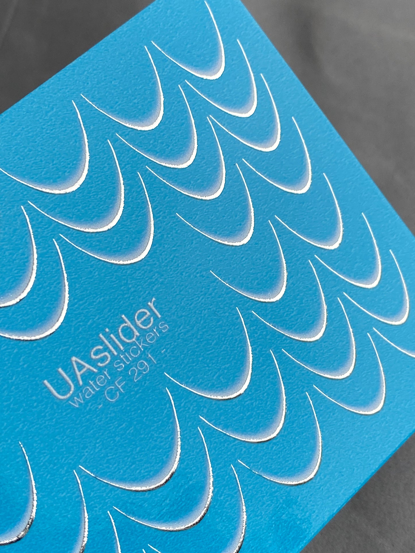 Nagų vandens lipdukas CF-291 | Minimalistiniai vandens slydimo nagų lipdukai | Sidabriniai pusmėnuliai prancūziškiems nagų galiukams