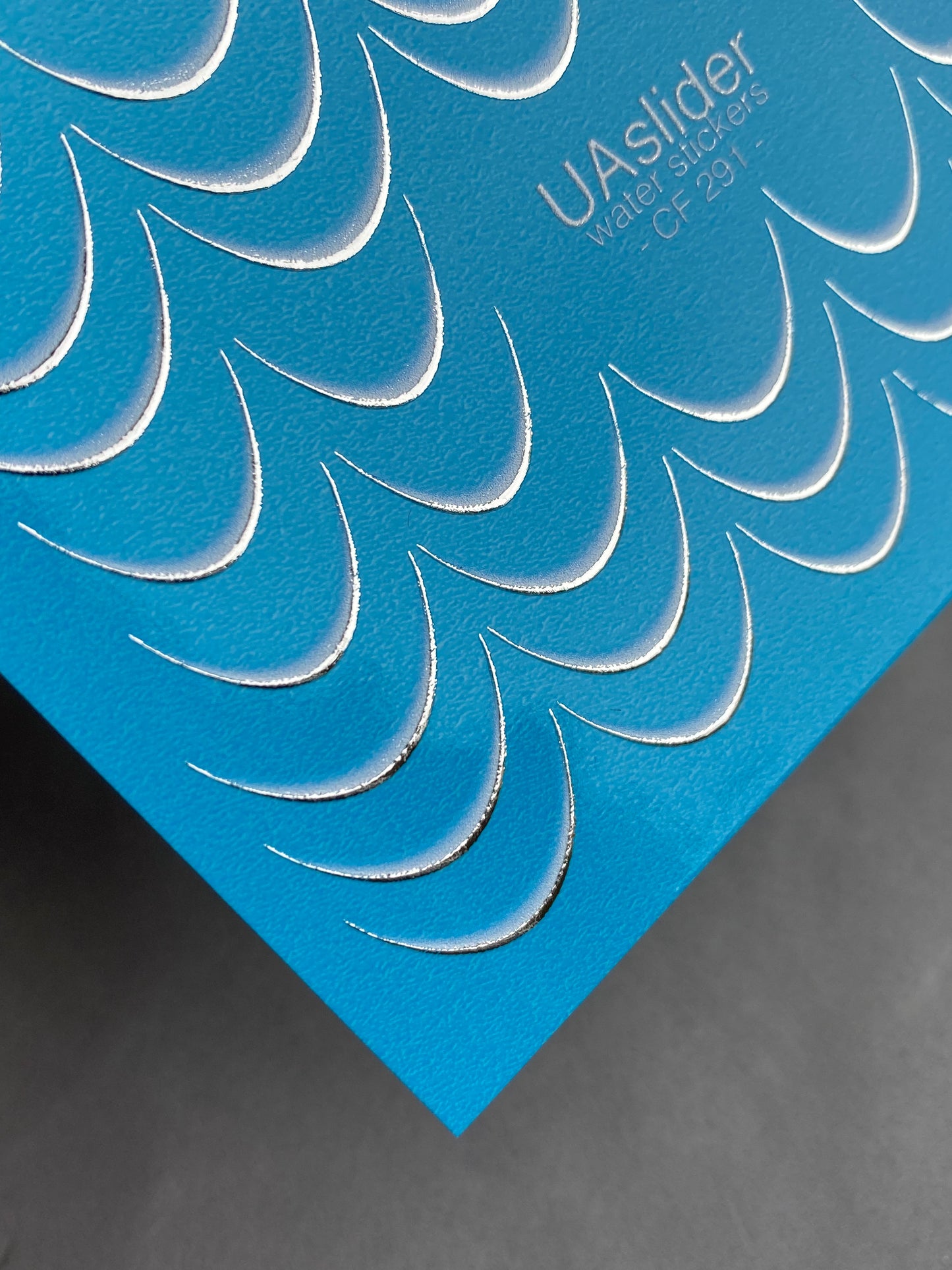 Nagų vandens lipdukas CF-291 | Minimalistiniai vandens slydimo nagų lipdukai | Sidabriniai pusmėnuliai prancūziškiems nagų galiukams