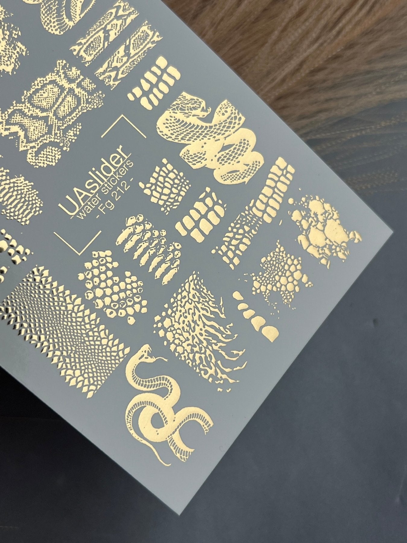 Nail Water Decal Fg-212 | Water Slide Nail Decals | Gold Foil Snakes & Reptile Textures - UASLIDER