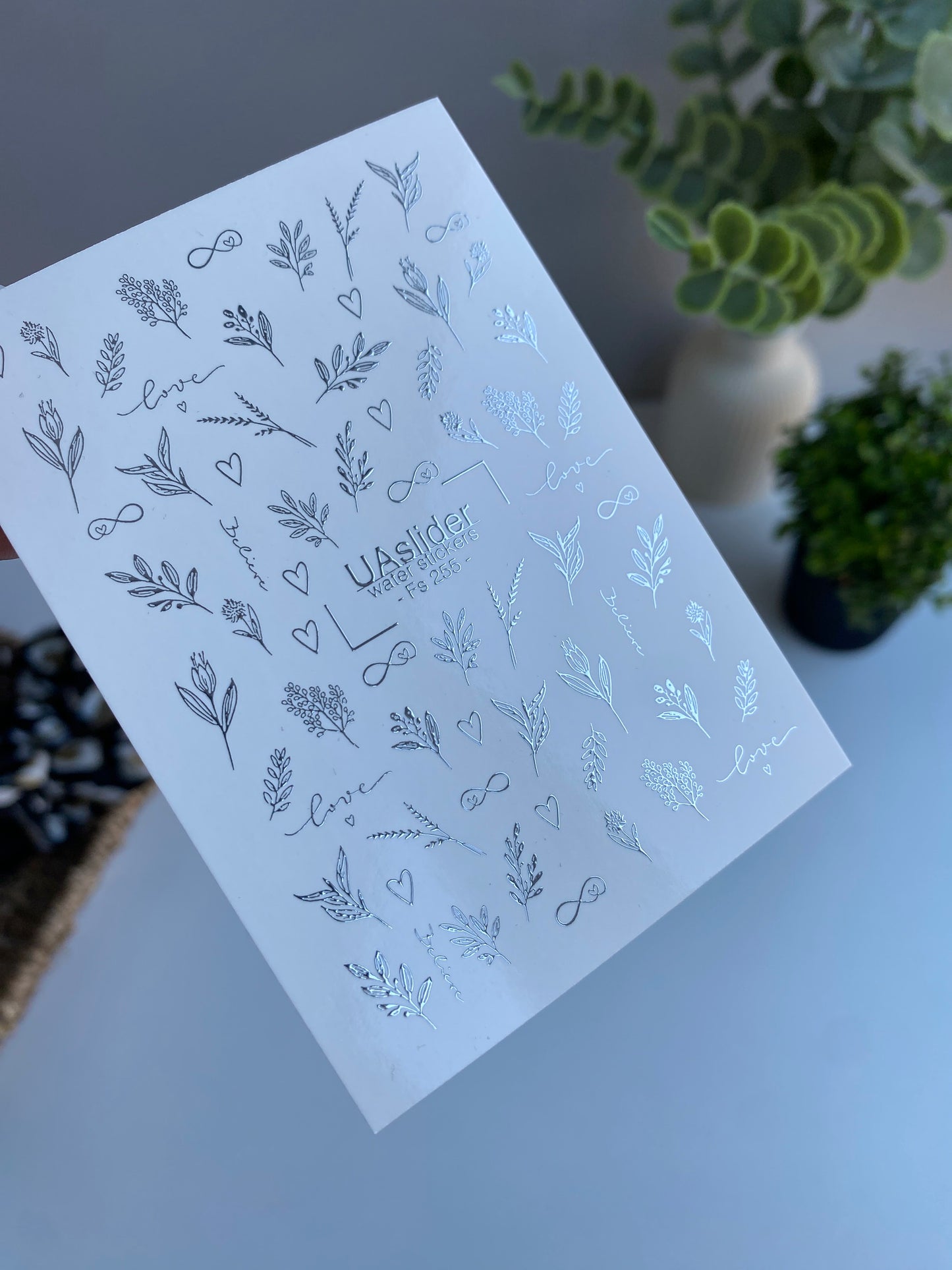 Köröm víz matrica Fs-255 | Romantikus vízcsúszós köröm matricák | Ezüst fólia levelek, szívek és szavak