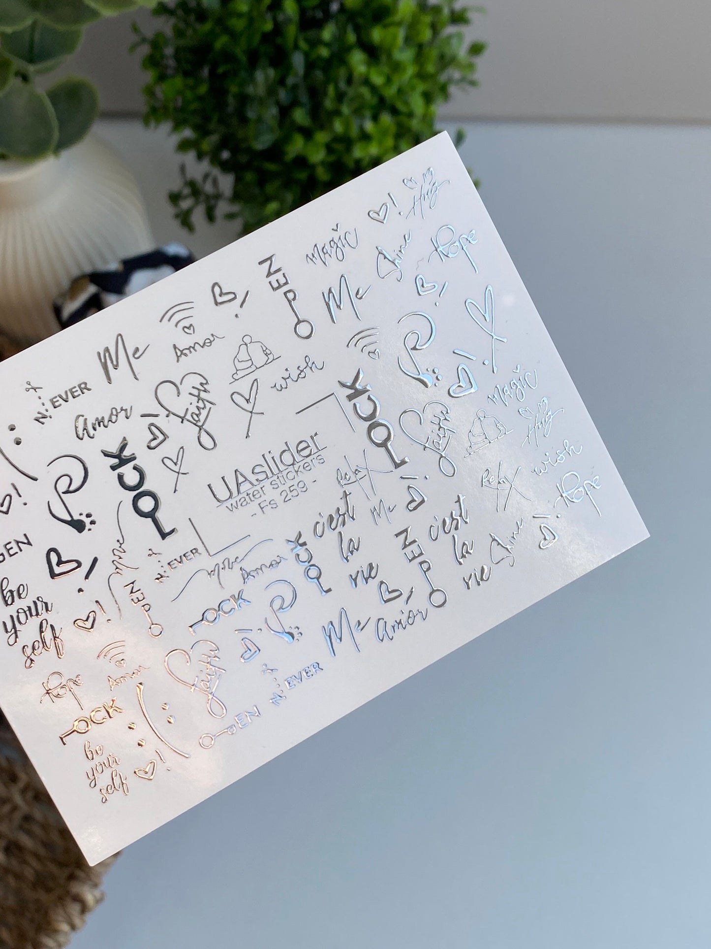 Naklejki na paznokcie wodne Fs-259 | Naklejki do paznokci z napisem do zmywania wodą | Srebrne folie słowa, klucze i serca