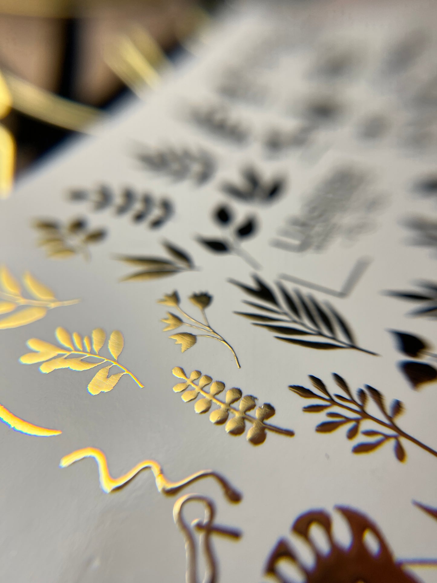 Nail Water Decal Fg-158 | Gold Foil Water Slide Nail Decals | Botanical & Leafy Designs