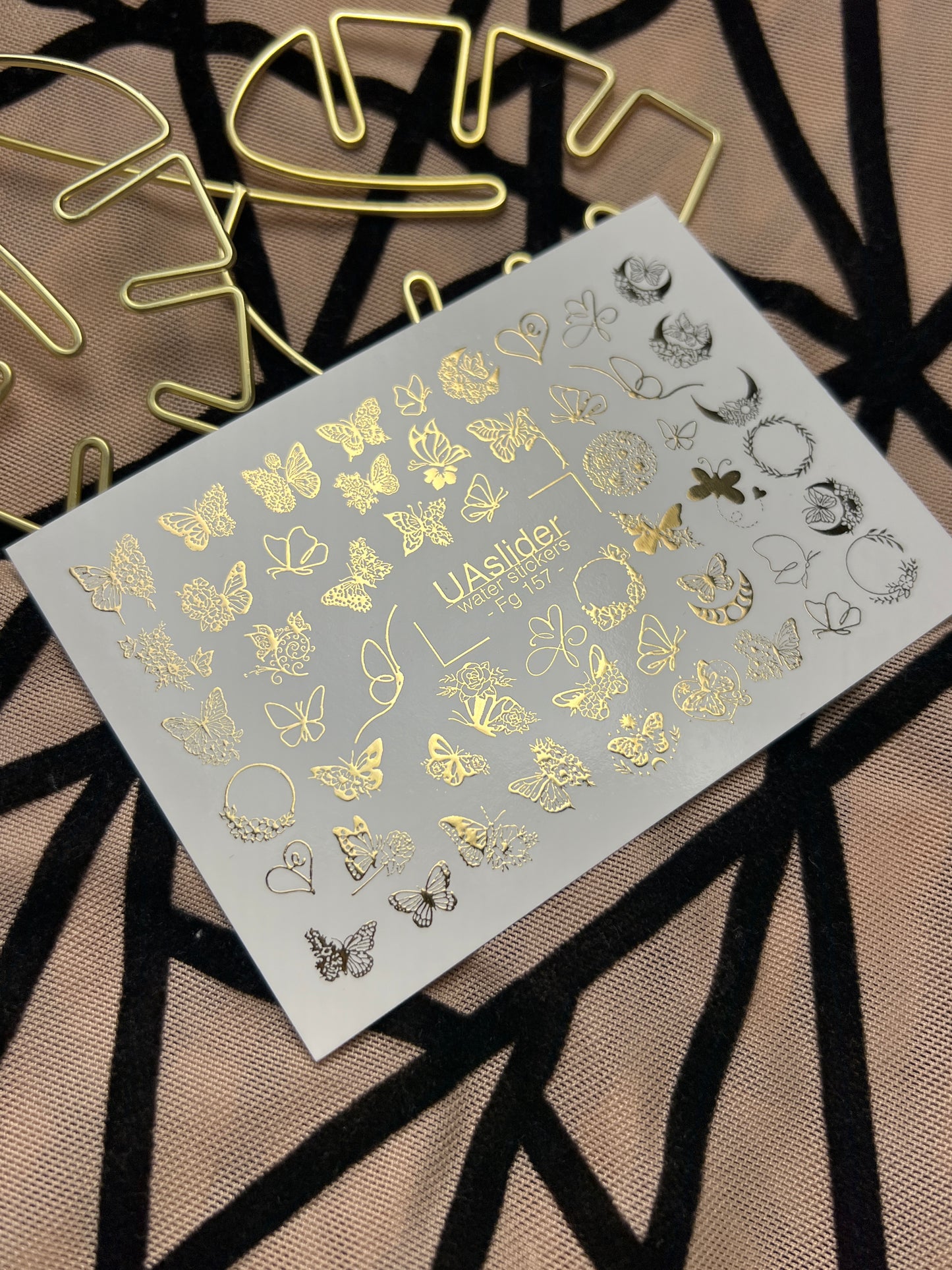 Adesivi per unghie ad acqua Fg-157 | Adesivi per unghie a trasferimento ad acqua con foglia d'oro | Farfalle e accenti floreali