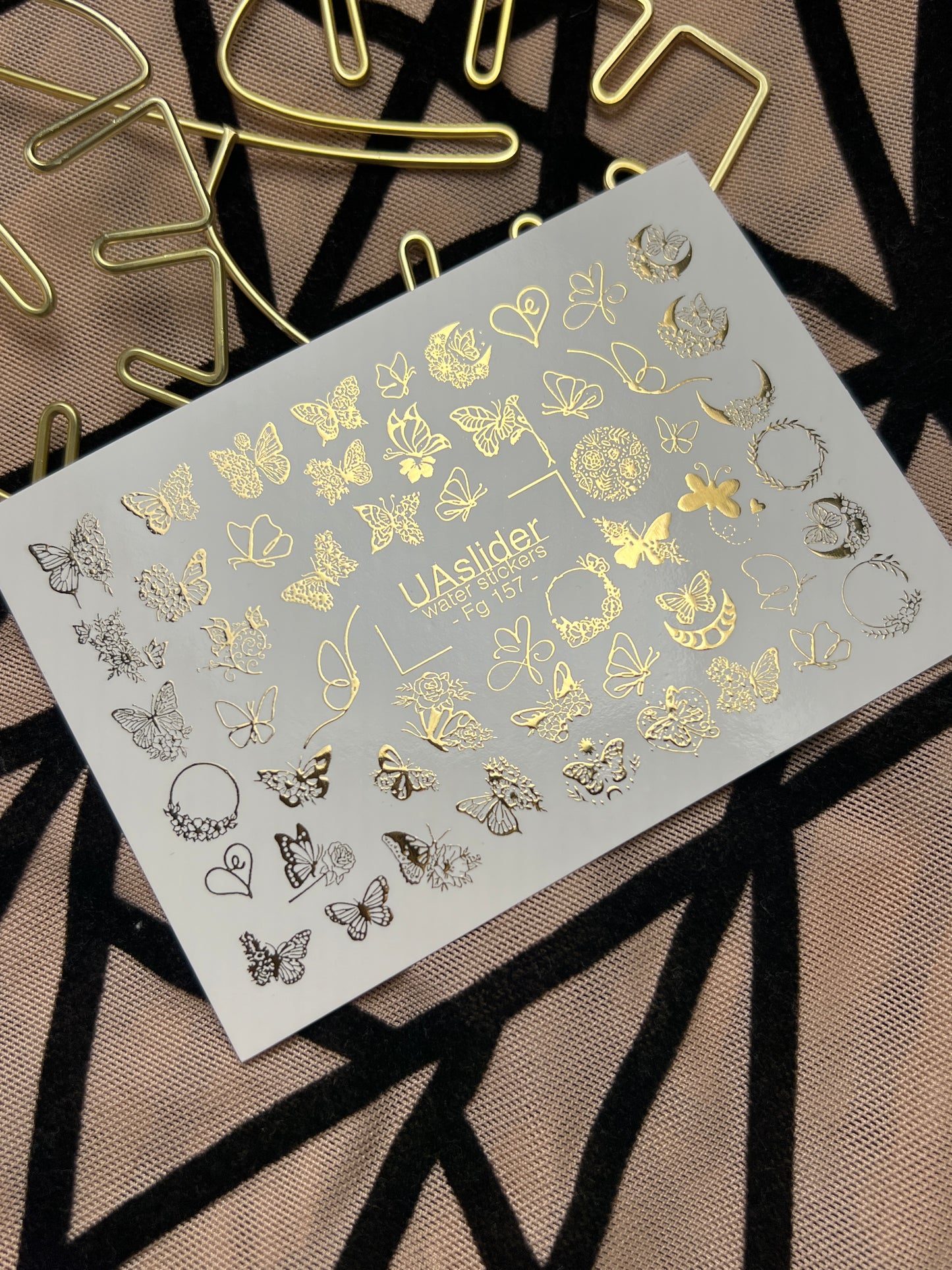 Adesivi per unghie ad acqua Fg-157 | Adesivi per unghie a trasferimento ad acqua con foglia d'oro | Farfalle e accenti floreali