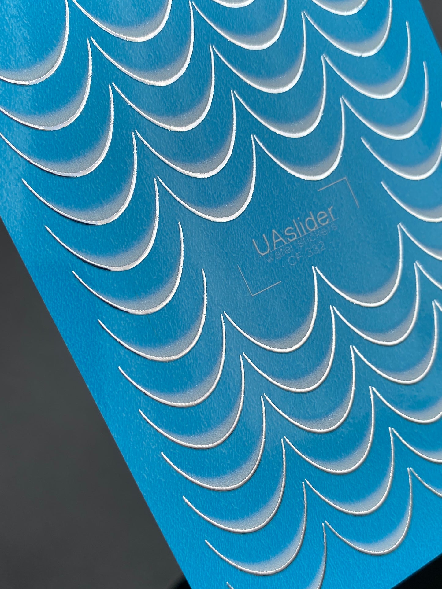 Tırnak Su Transferi CF-332 | Fransız Su Kaydırmalı Tırnak Transferleri | Gri Gradyan Gümüş Konturlu