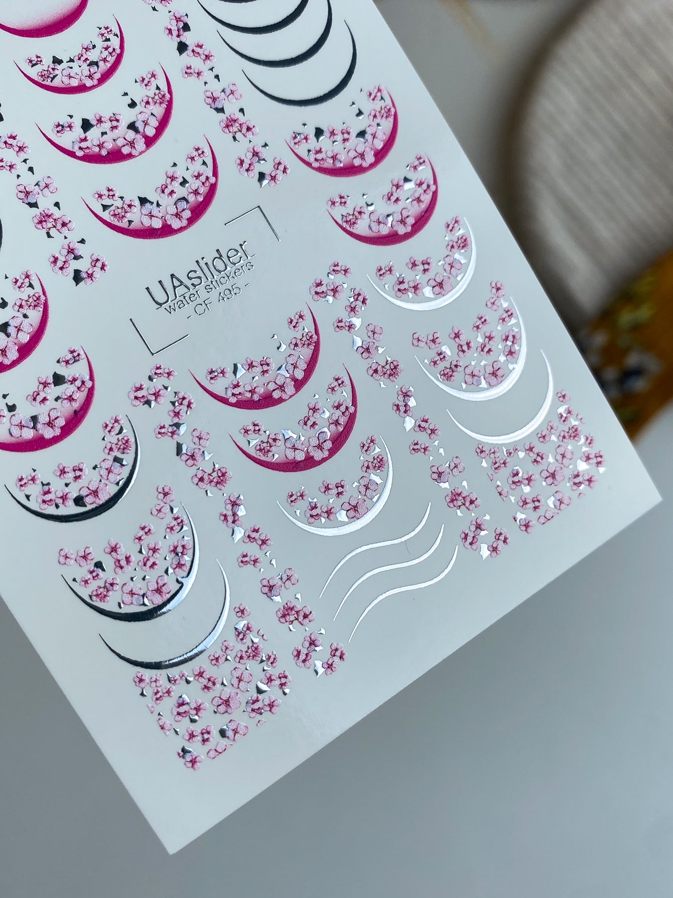 Nagel Wasserabziehbild CF-495 | Sakura Französische Nagel Wasserabziehbilder mit Silberakzenten | Florale Nagelaufkleber