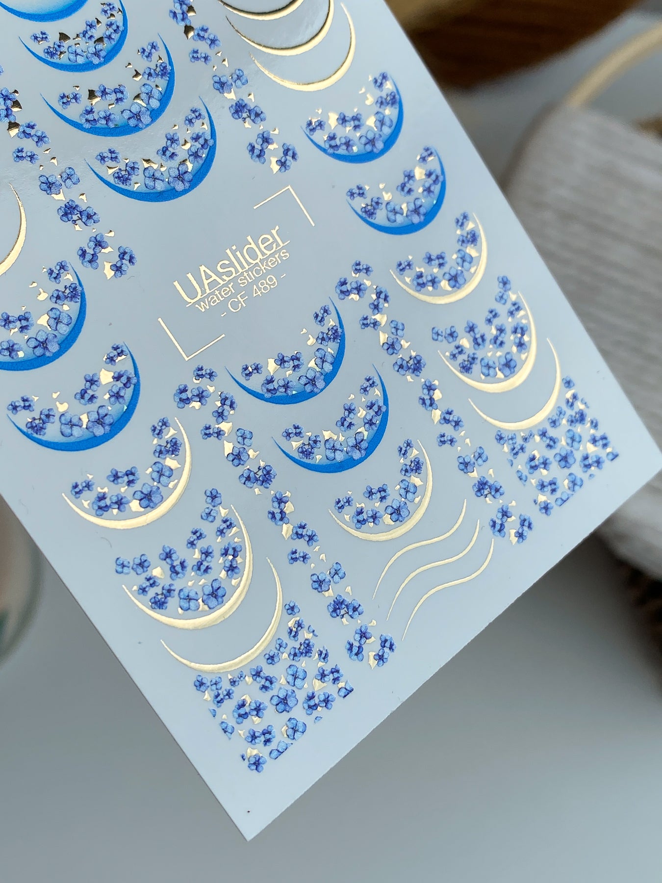 ملصق ماء للأظافر CF-489 | ملصقات ماء للأظافر زرقاء بنمط "لا تنسني" مع لمسات ذهبية | تصميم فرنسي زهري