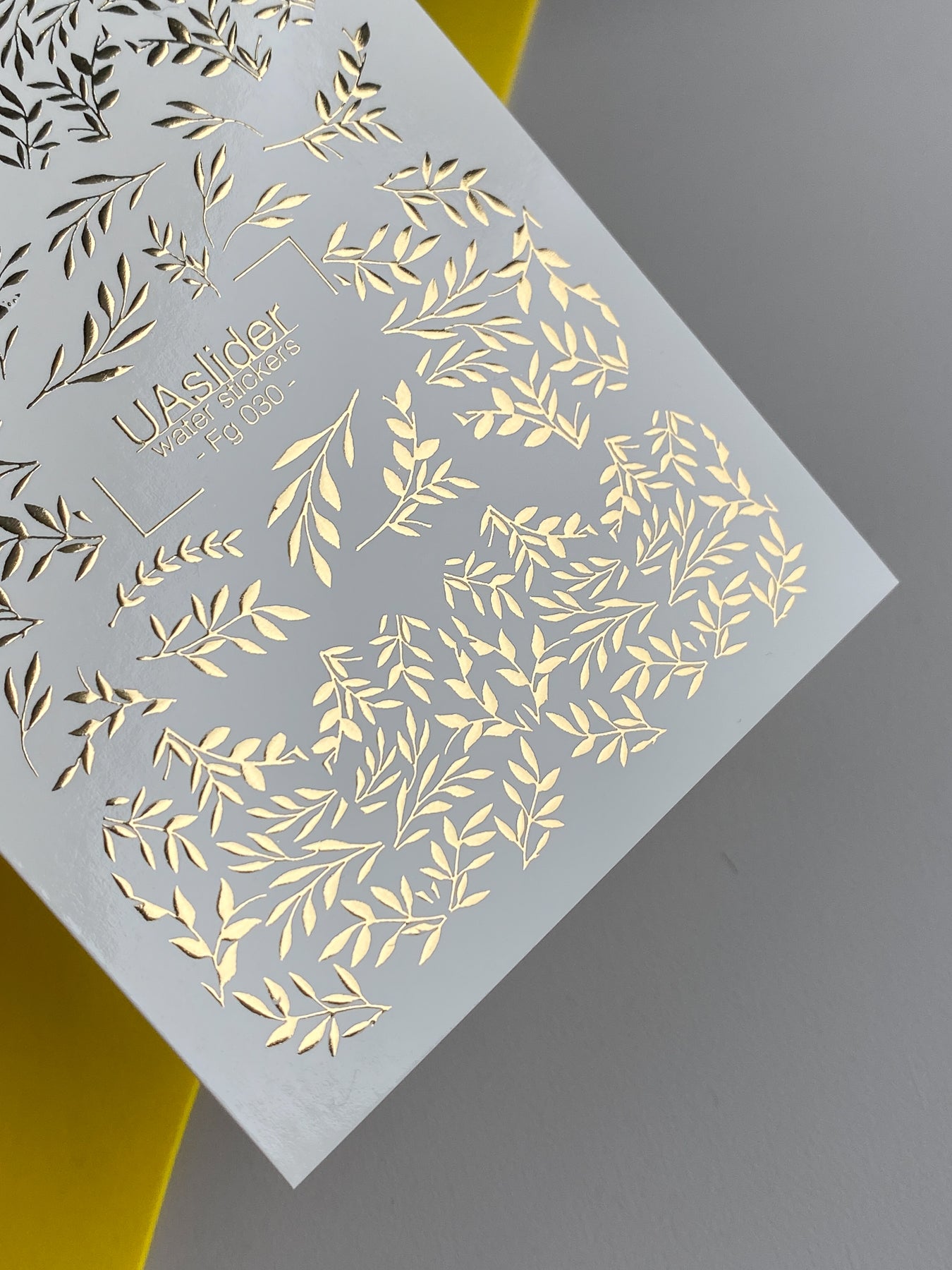 Nagel Wasserabziehbild Fg-030 | Wasserfolien Nagelabziehbilder mit Goldfolie Blättern | Elegante Botanische Nagelkunst