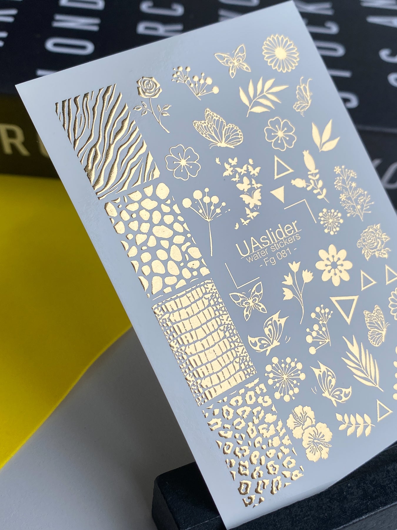 Naklejki wodne na paznokcie Fg-081 | Złote folie do naklejek wodnych na paznokcie | Mieszanka kwiatowych i zwierzęcych wzorów