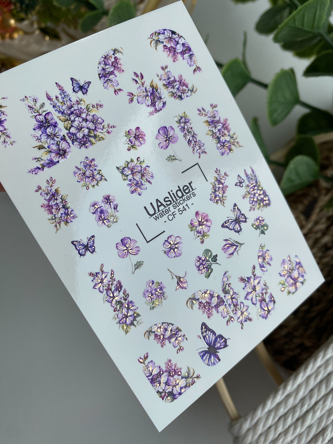 Nálepka na nehty CF-541 | Vodní nálepky na nehty s fialovými květinami a motýly | Elegantní květinový nail art